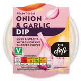 Onion and garlic dip with soured cream and chives, UK version