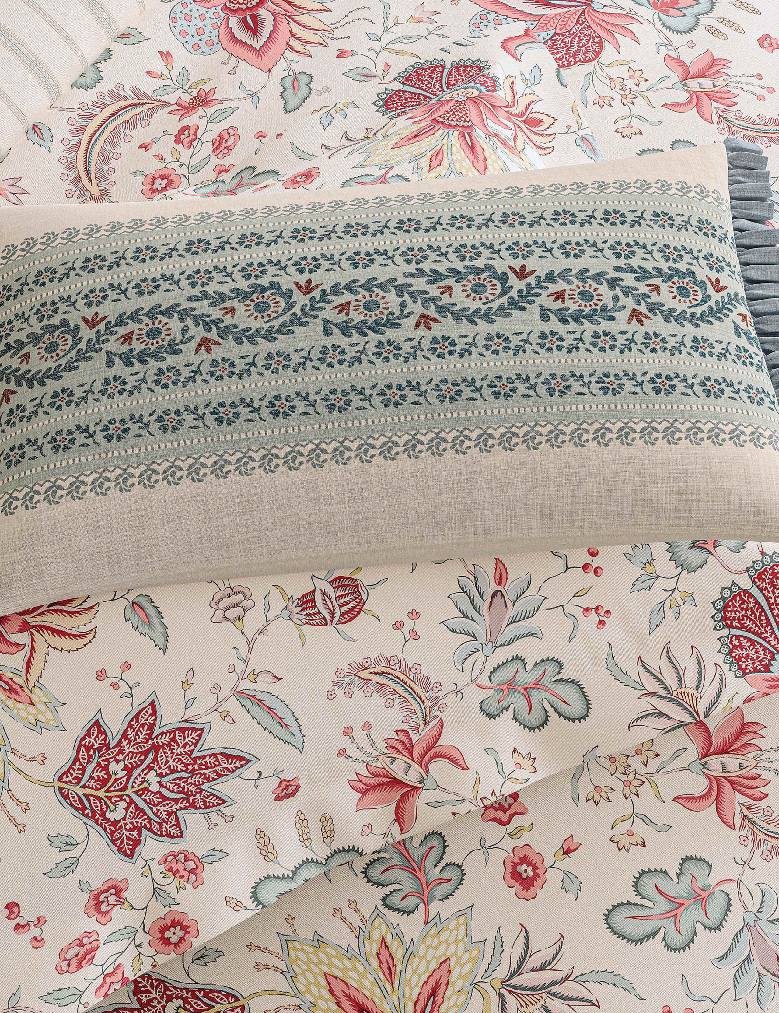 Stripe rectangle cushion 40x60 cm (British brand)