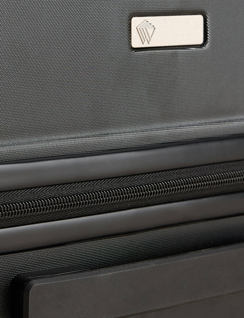 Oslo large hard shell suitcase with 4 wheels (British brand)