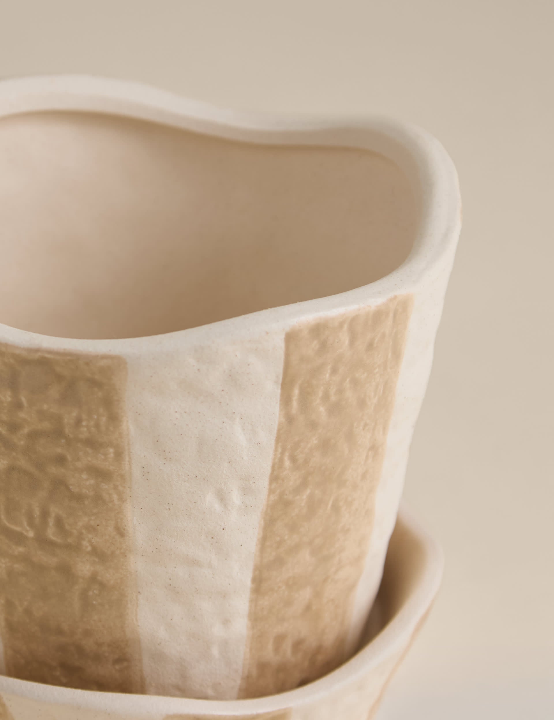 Striped ceramic planter 17cm hand-painted design - British product
