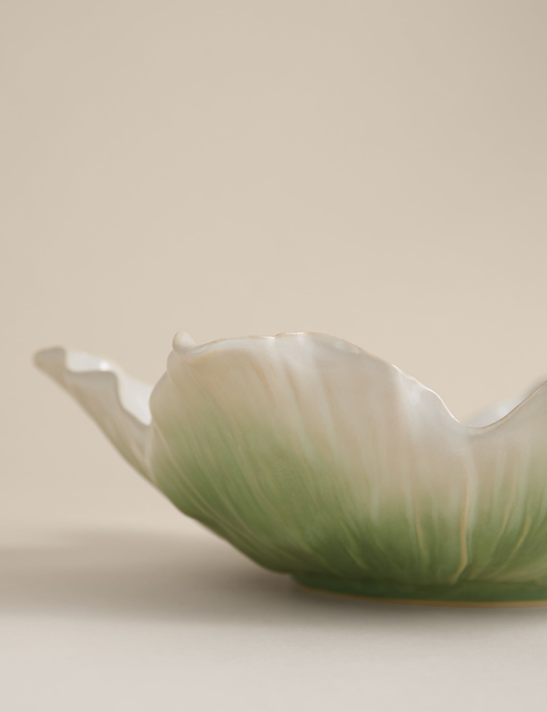 Ceramic handkerchief centrepiece bowl - imported from the UK