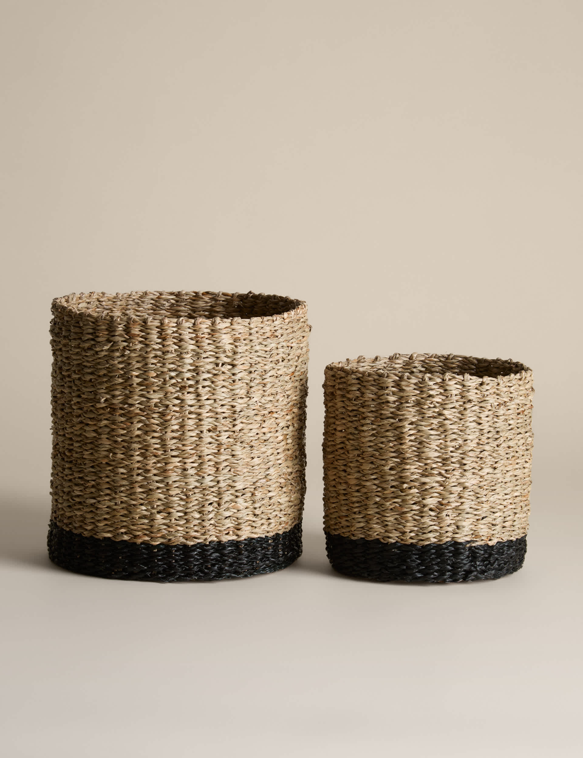 Set of 2 raffia and seagrass baskets for home storage, UK version