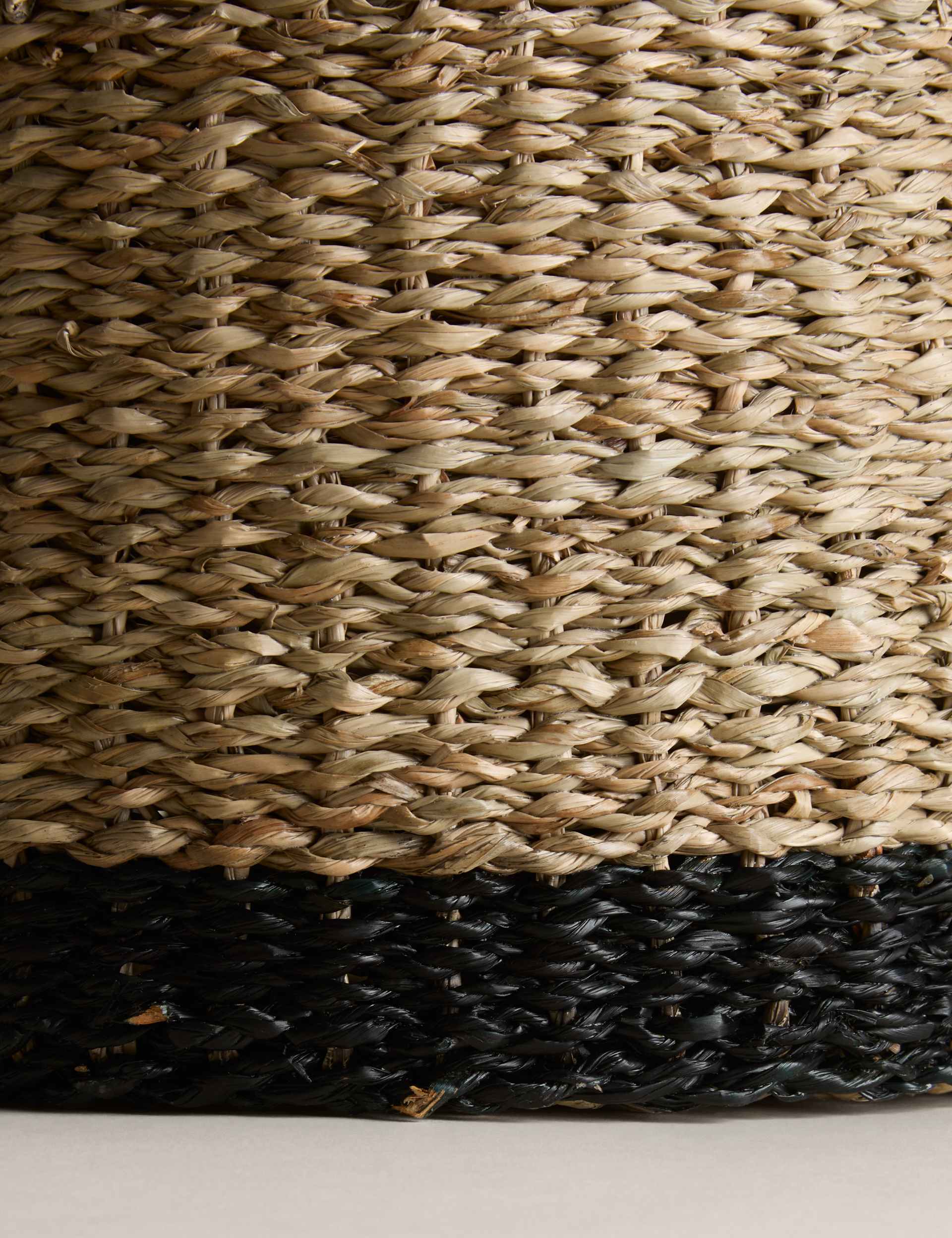 Set of 2 raffia and seagrass baskets for home storage, UK version