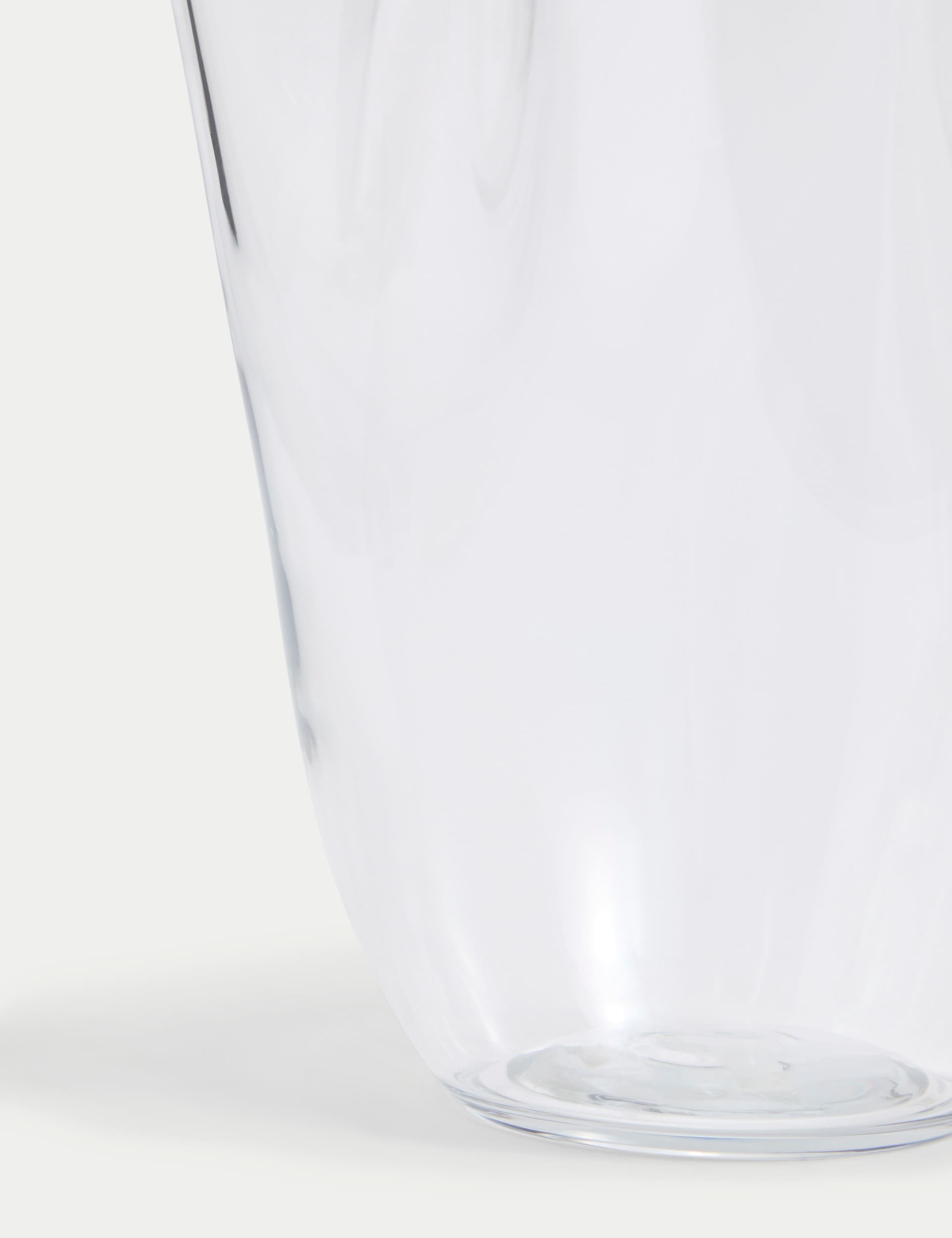 Glass handkerchief vase medium - British product