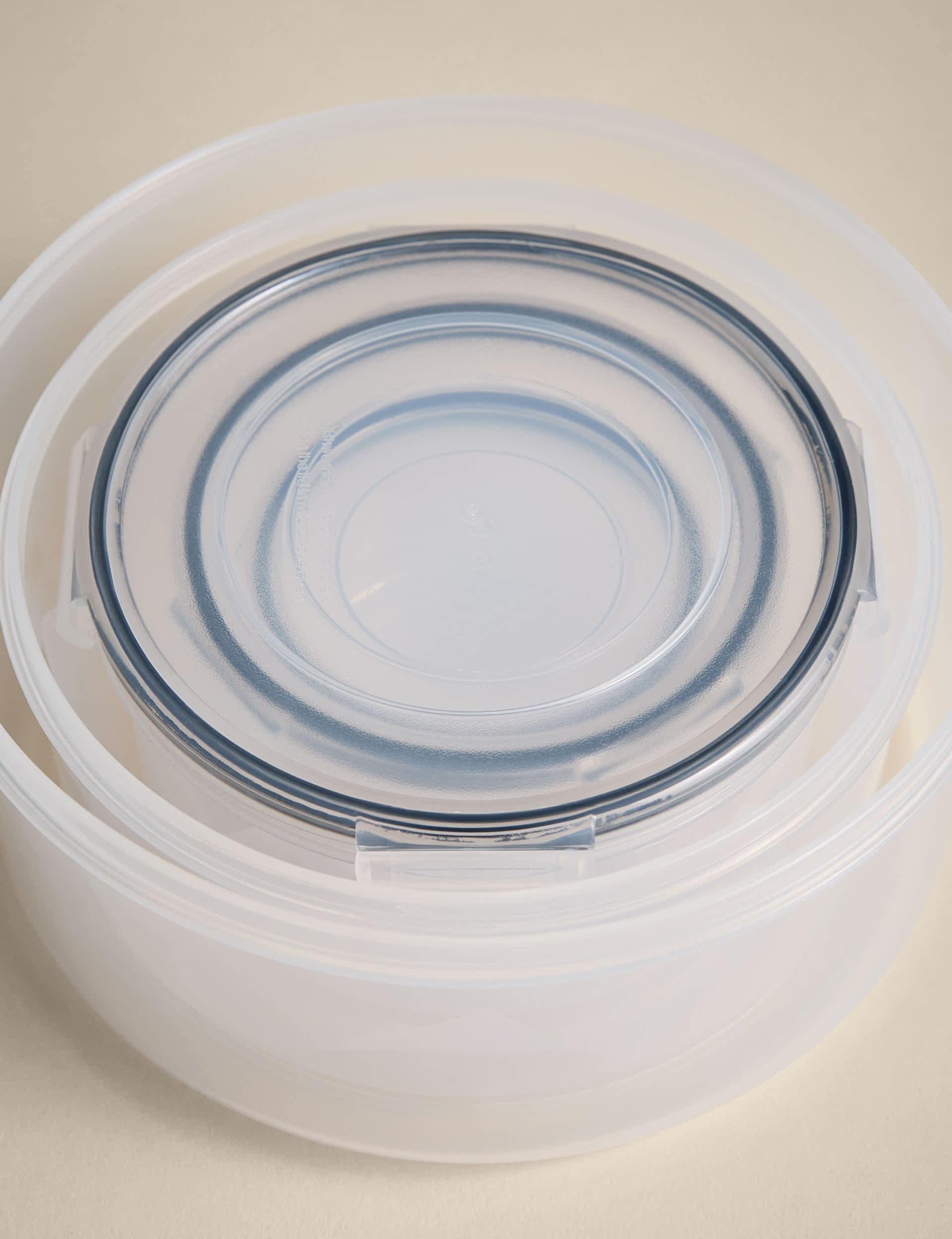 Round nesting storage containers set of 5 (British brand)