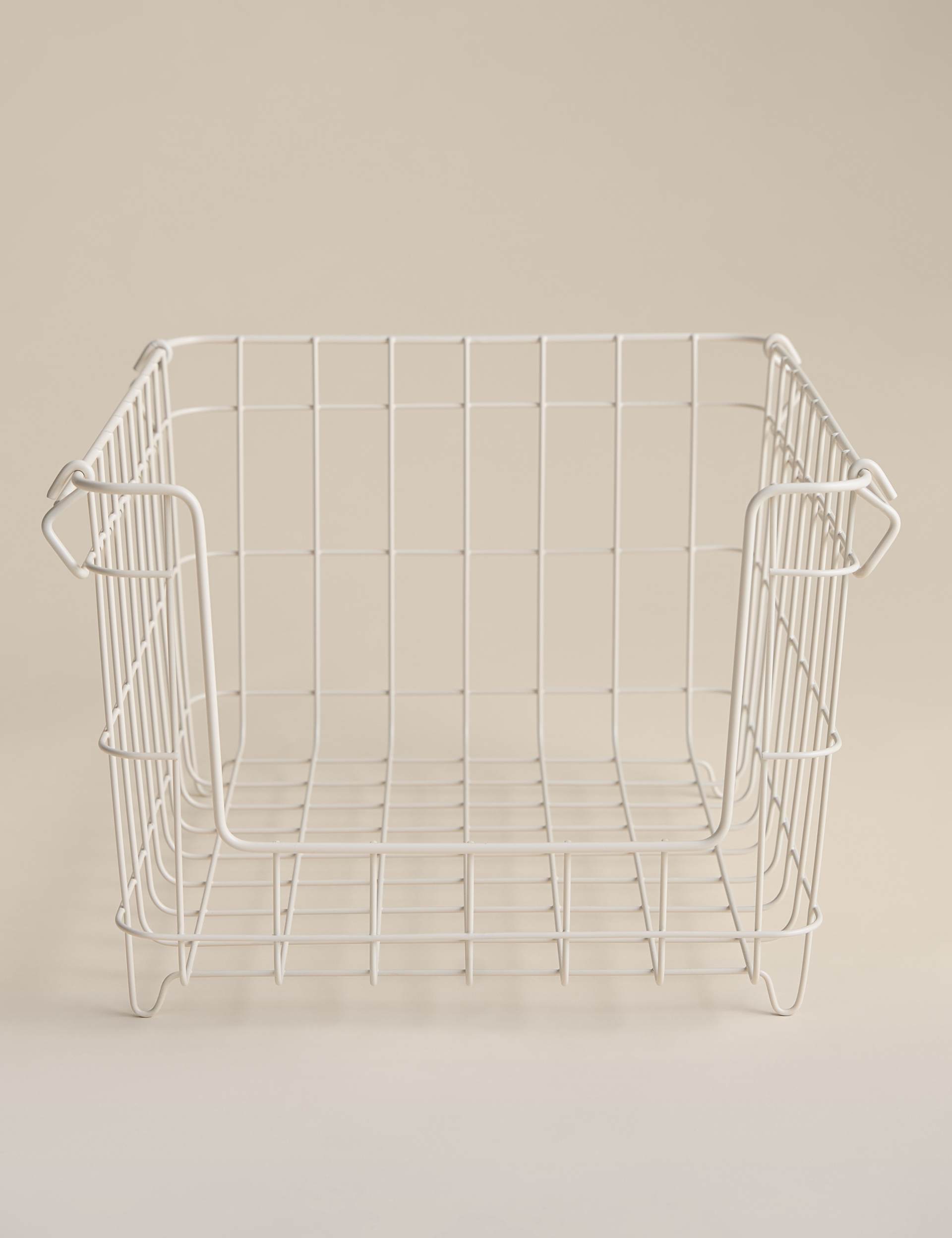 Large stackable wire storage basket, UK version