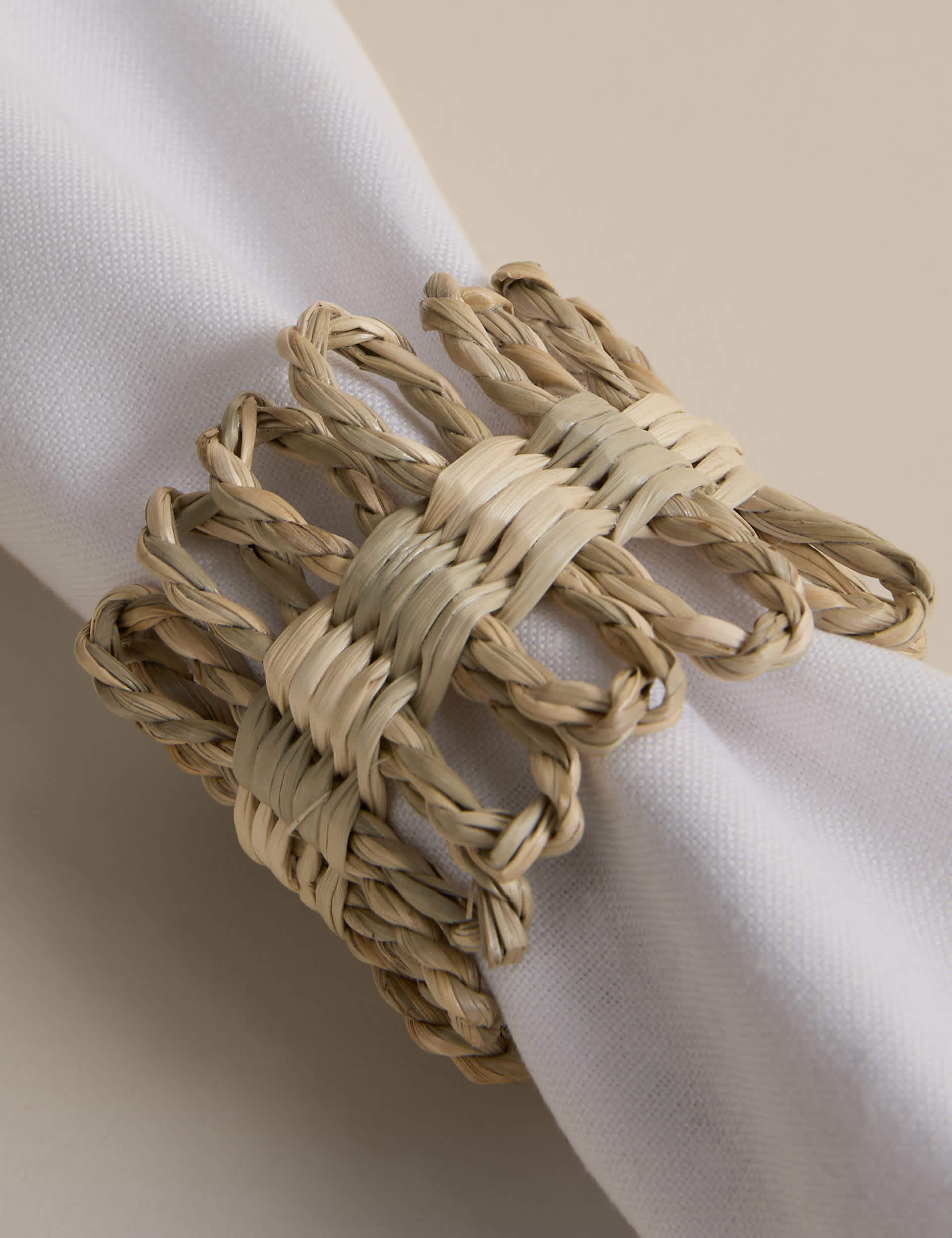 M&S rattan flower napkin rings, pack of 4, UK version