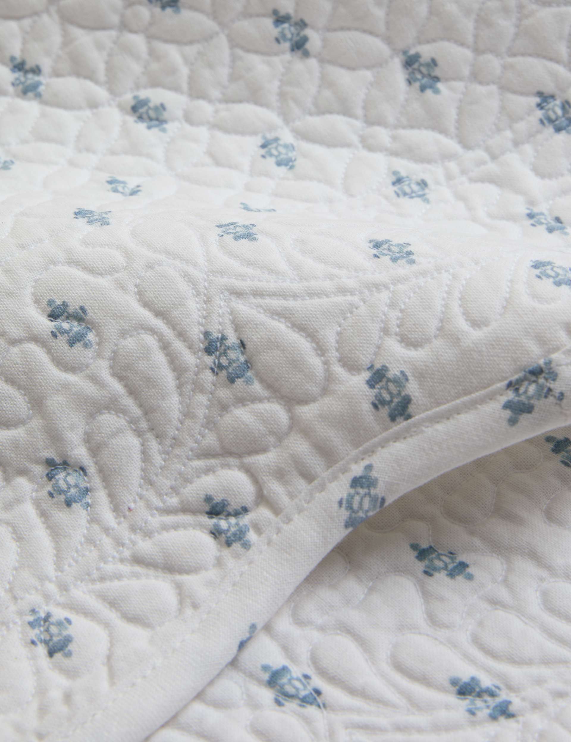 Pure cotton quilted coastal placemats set of 2 (British brand)