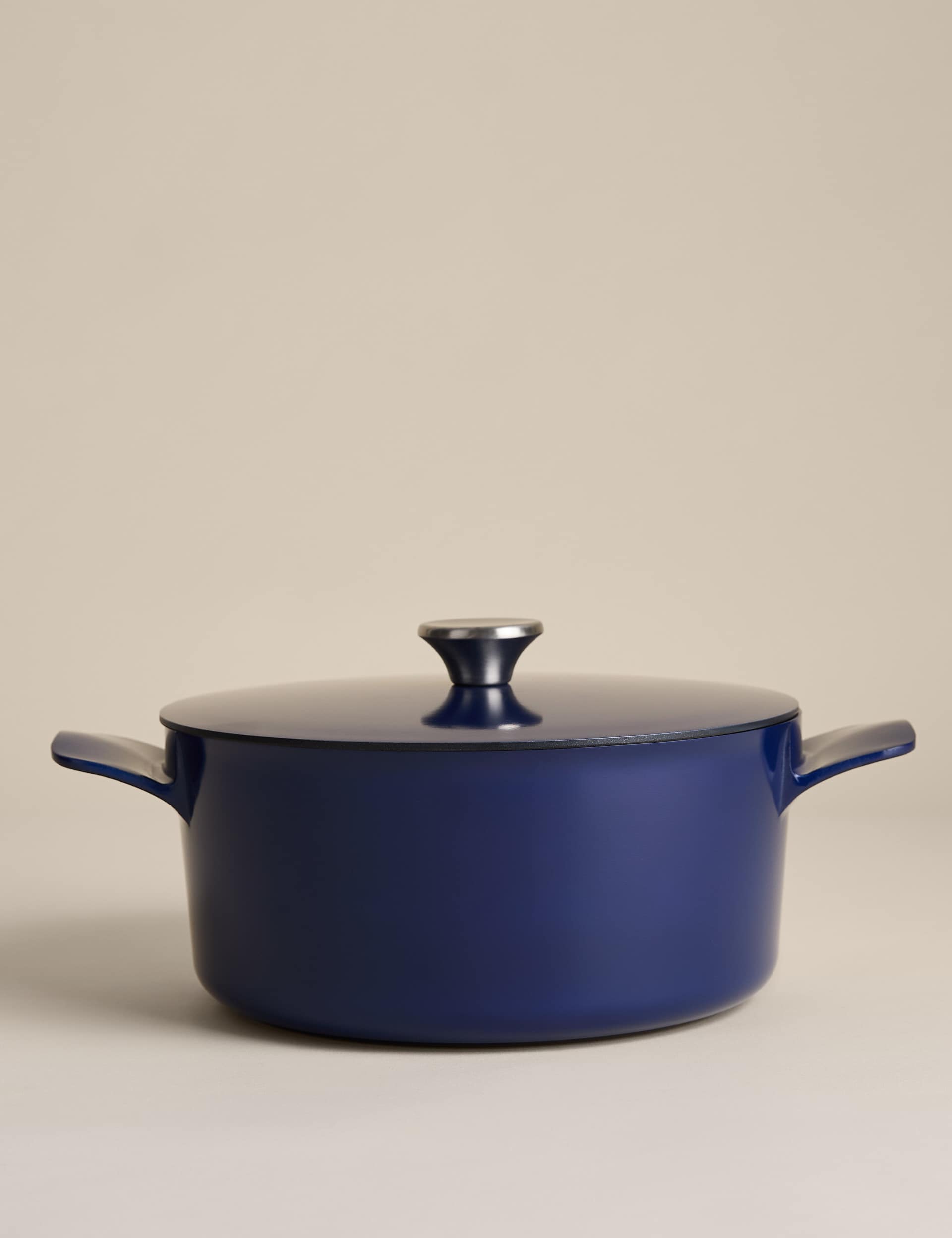 Cast aluminium casserole dish 5L - British product
