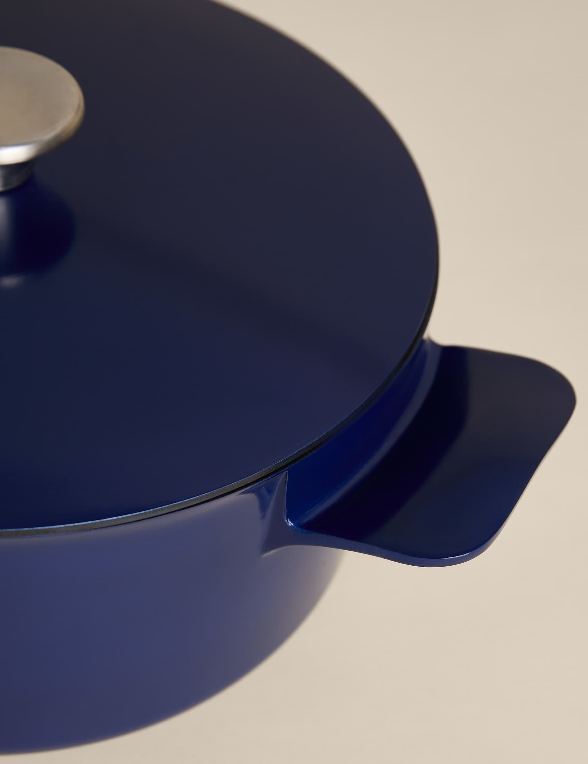 Cast aluminium casserole dish 5L - British product