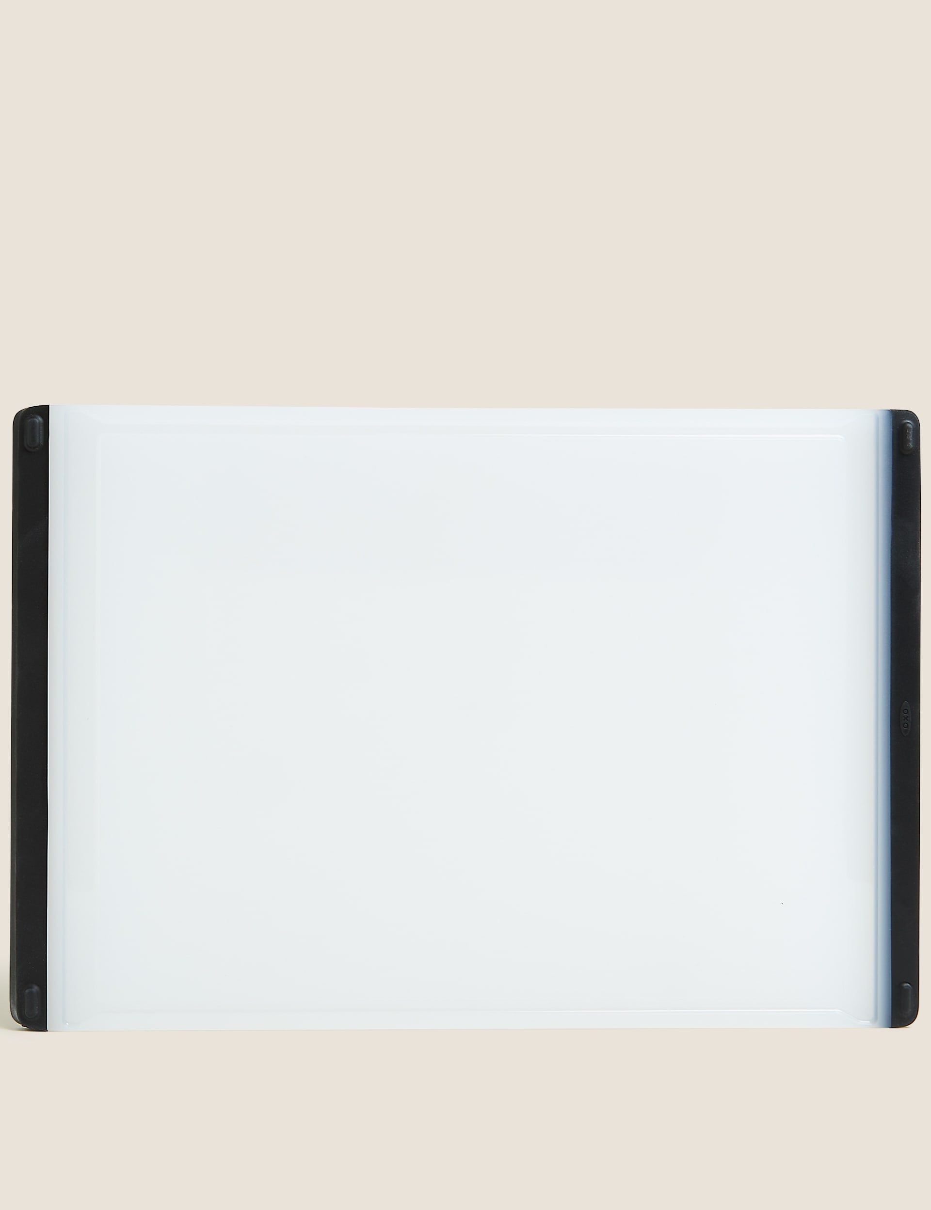 Good Grips utility cutting board with dual sides, UK version