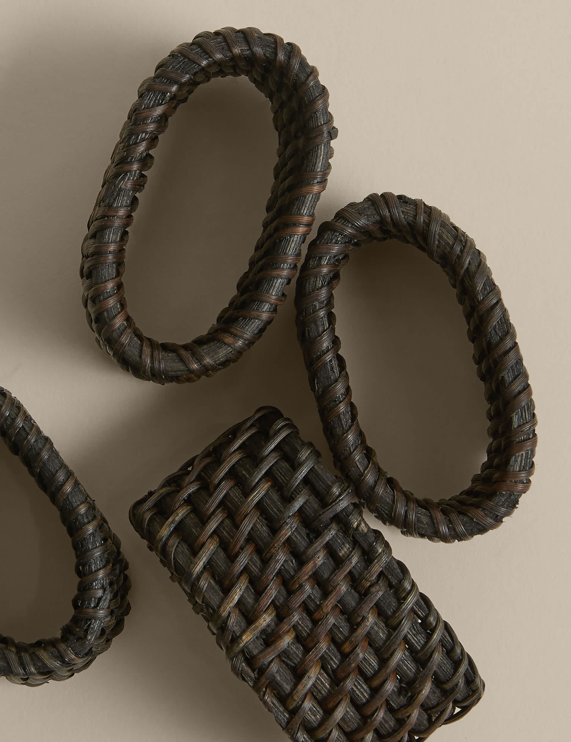 Set of 4 Rattan Oval Napkin Rings
