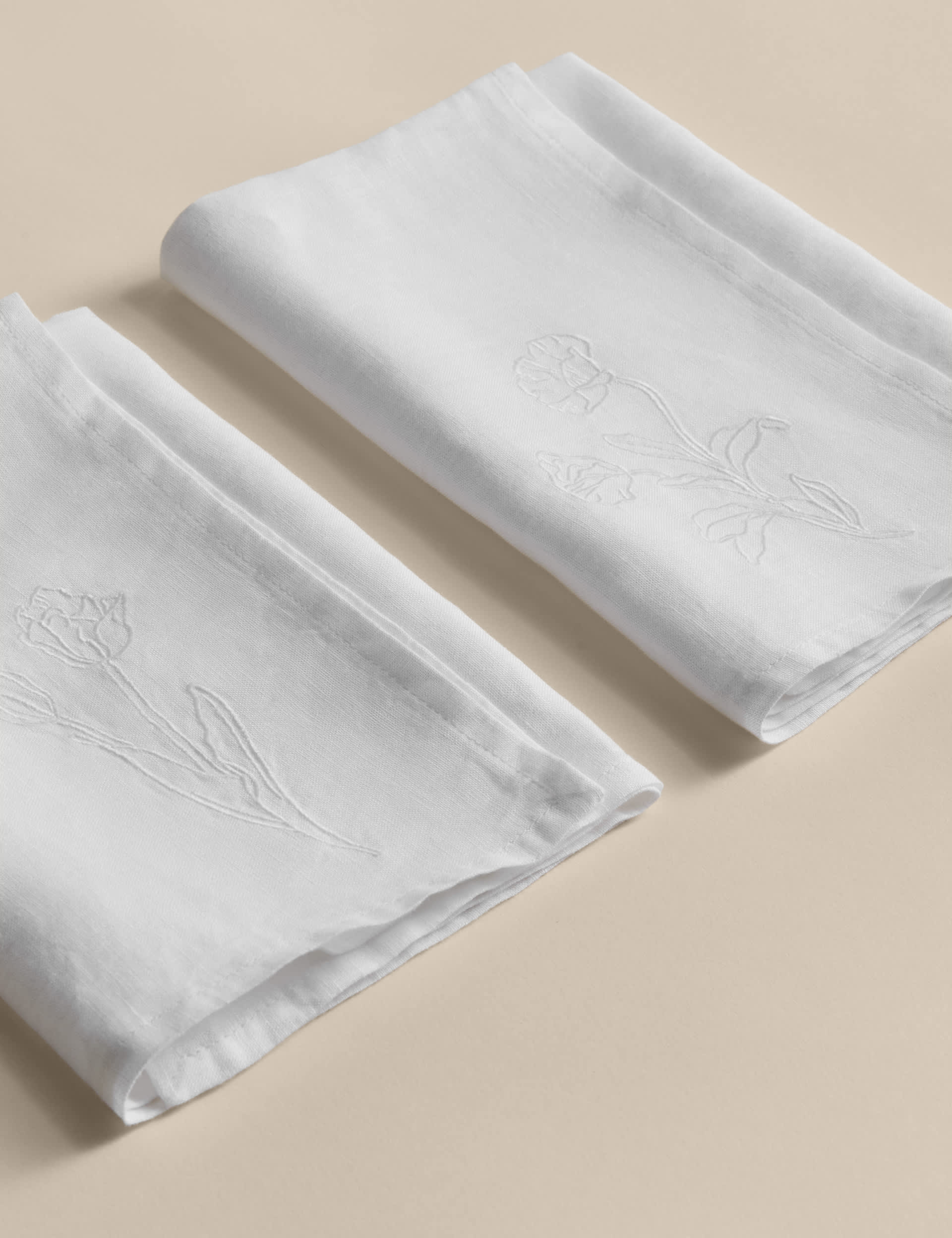 Linen embroidered napkins set of 2 45 cm (British brand)