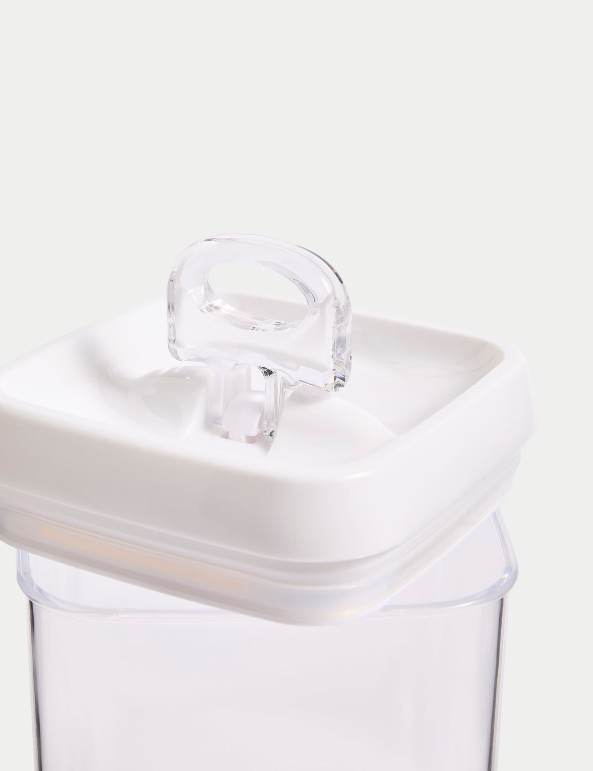 1.7L rectangular food storage container with flip-tight lid, UK version