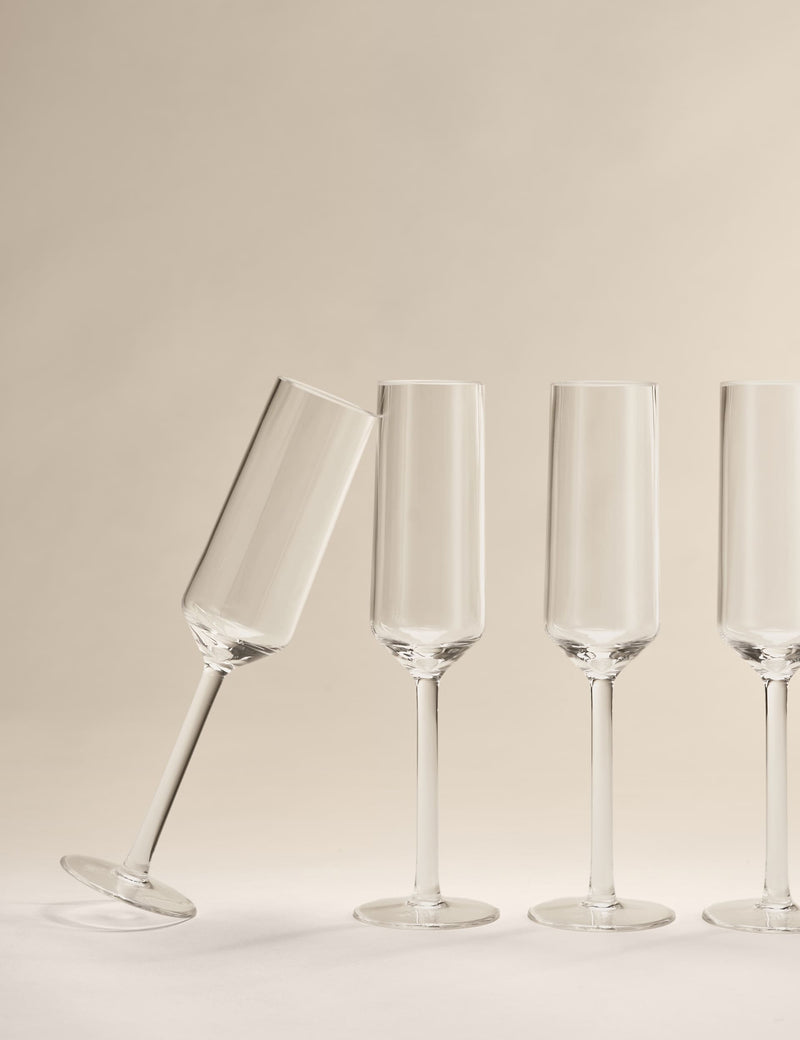 Angular picnic champagne flutes set of 4, durable plastic (British brand)