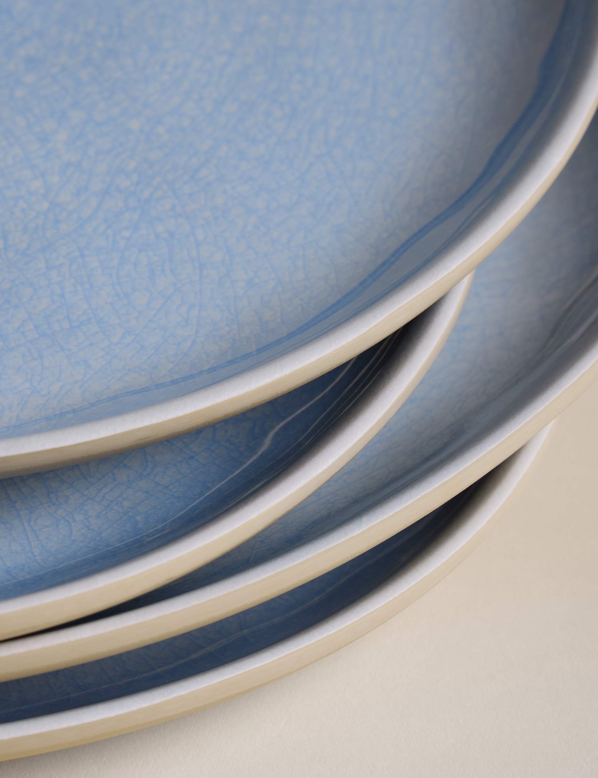 Set of 4 linen reactive picnic dinner plates (British brand)