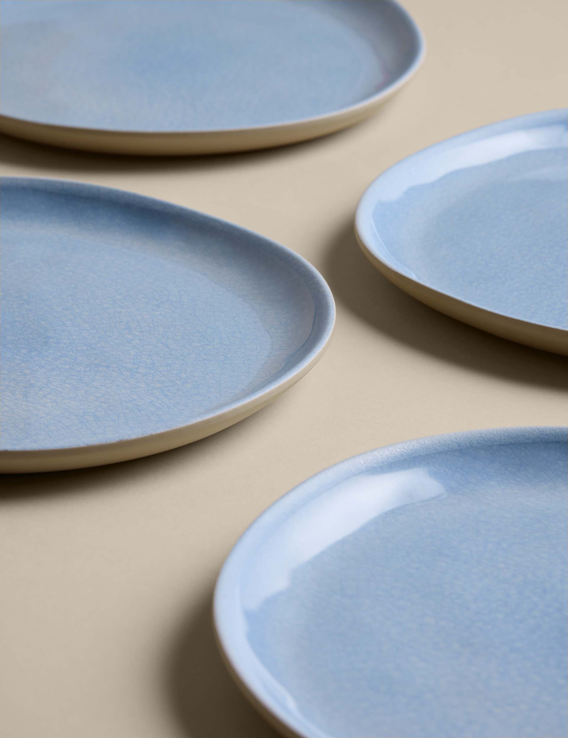 Set of 4 Linen Reactive picnic side plates (British brand)