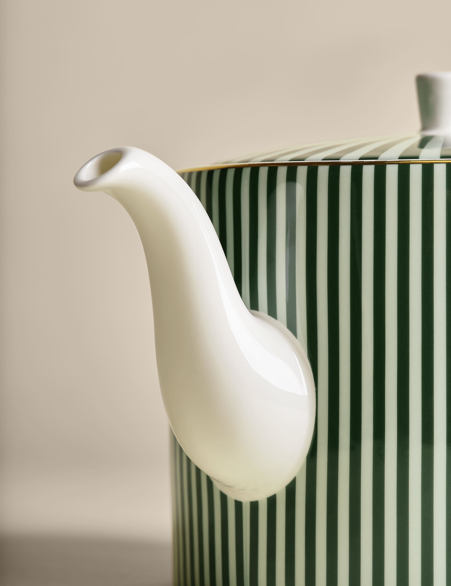 Hampton ceramic teapot, UK version