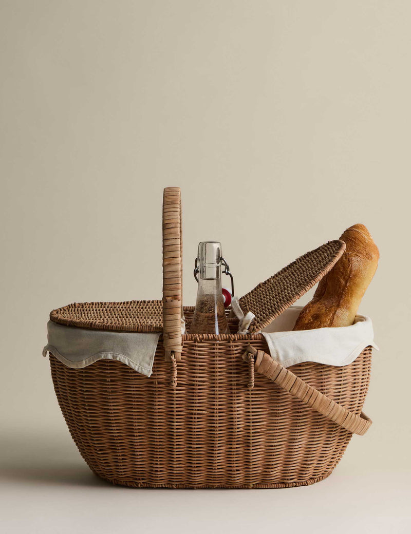 Wicker picnic hamper with wine holder - British product