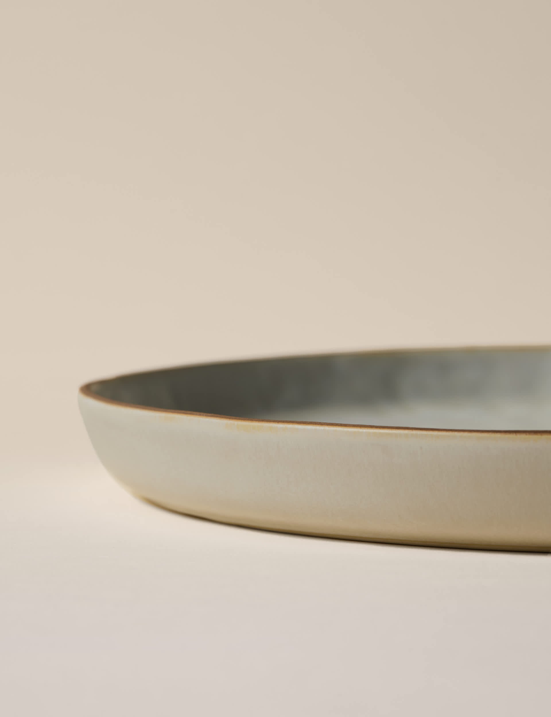 Serving platter round 32.5 cm, imported from the UK