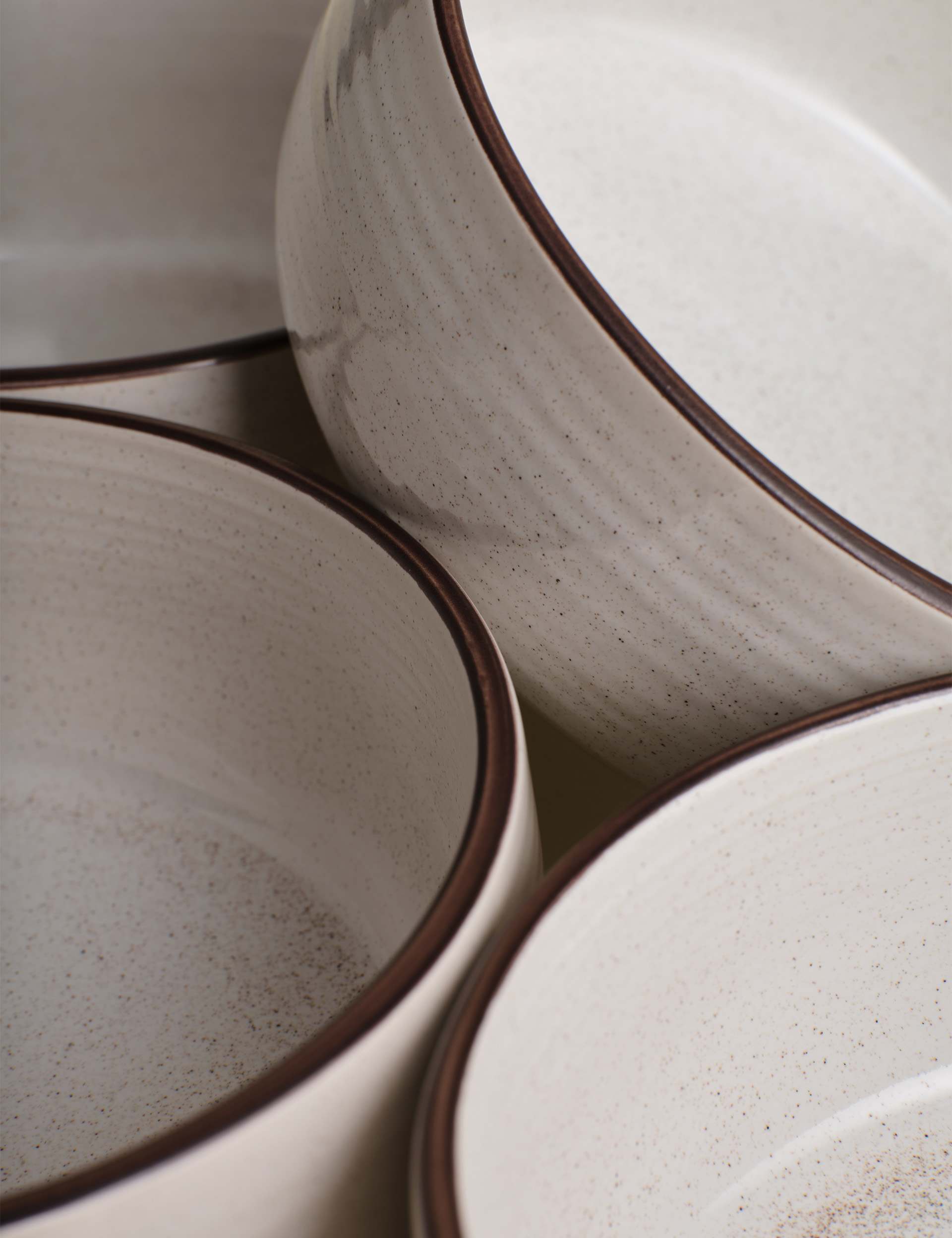Set of 4 Michigan Rim cereal bowls, imported from the UK