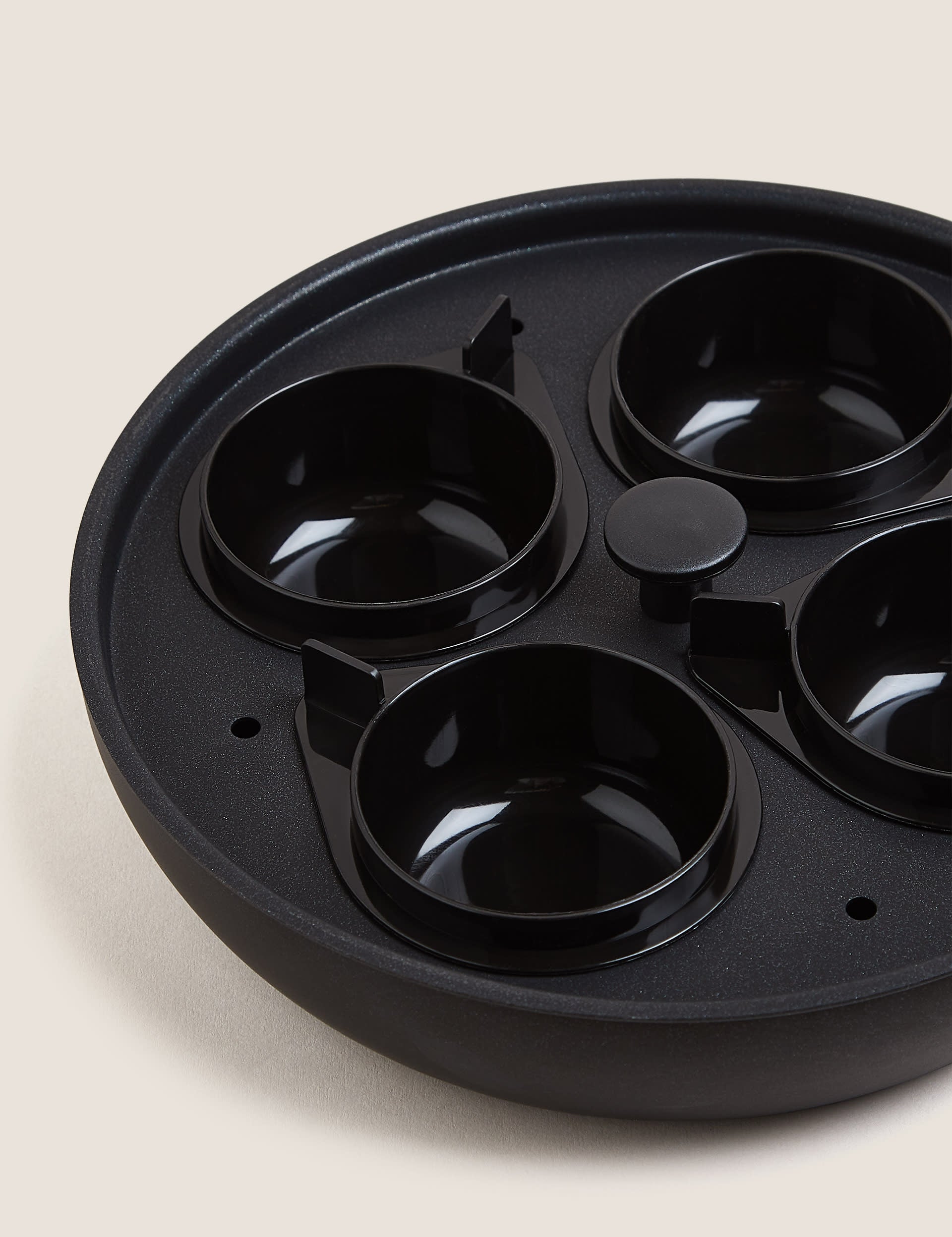 Black Aluminium egg poacher 20cm with four rings (British brand)