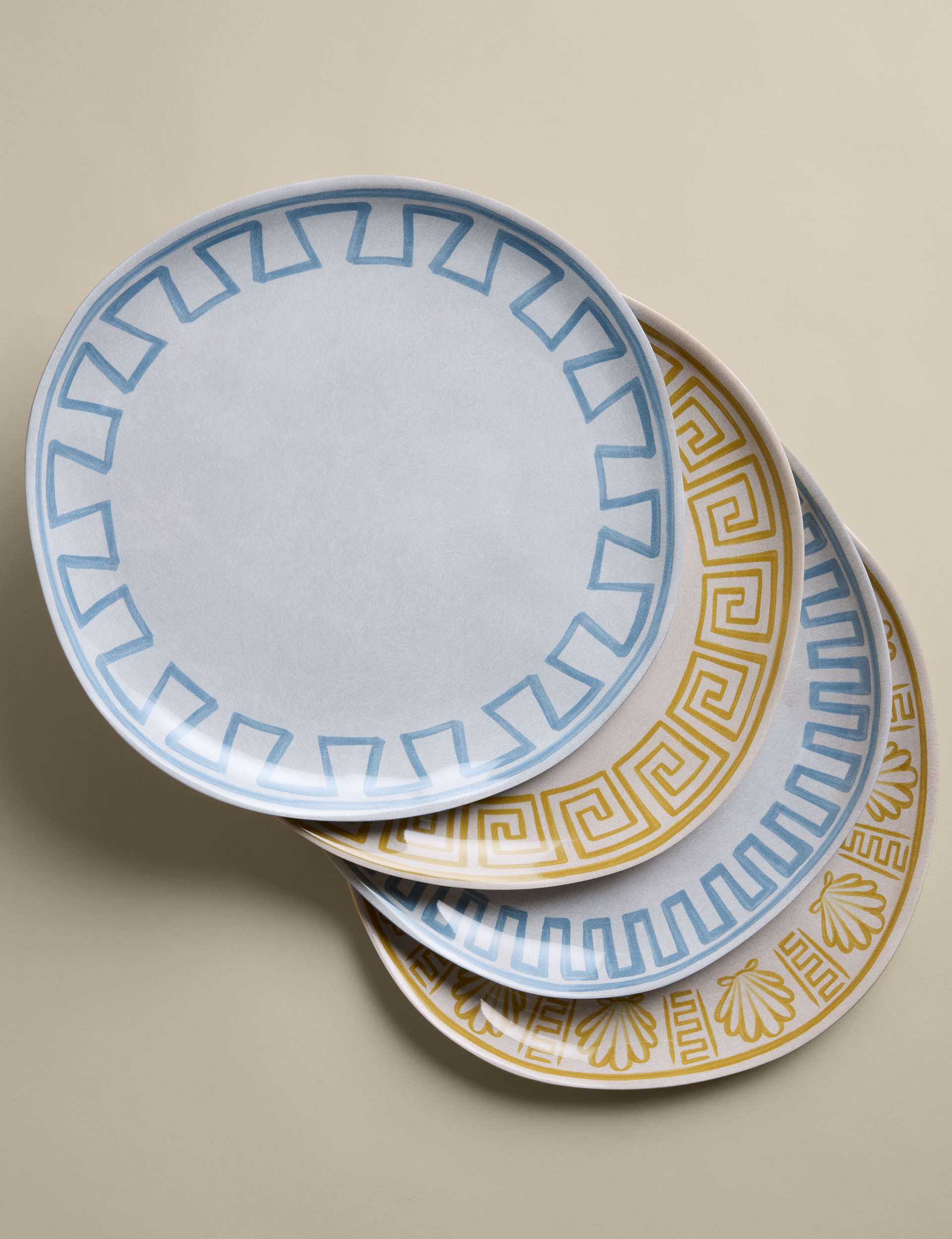 Set of 4 coastal picnic dinner plates - British product