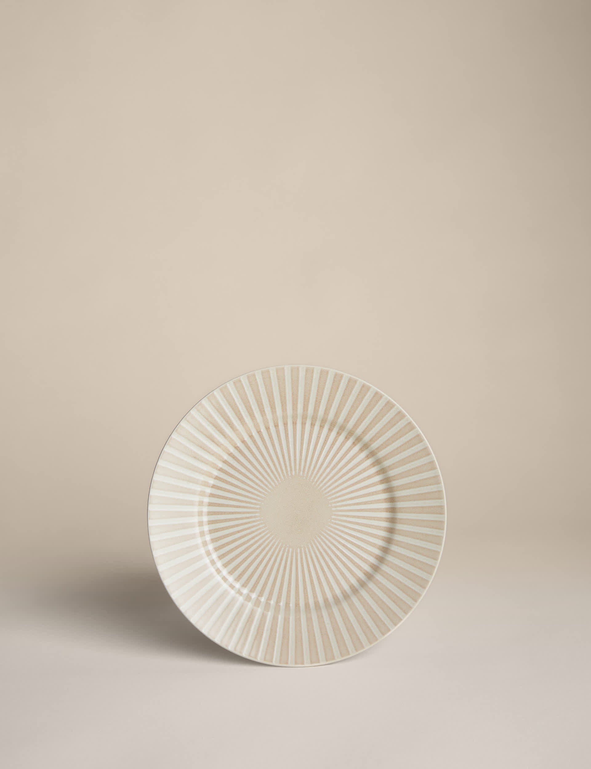 Stoneware side plate reactive stripe 20.3 cm, imported from the UK