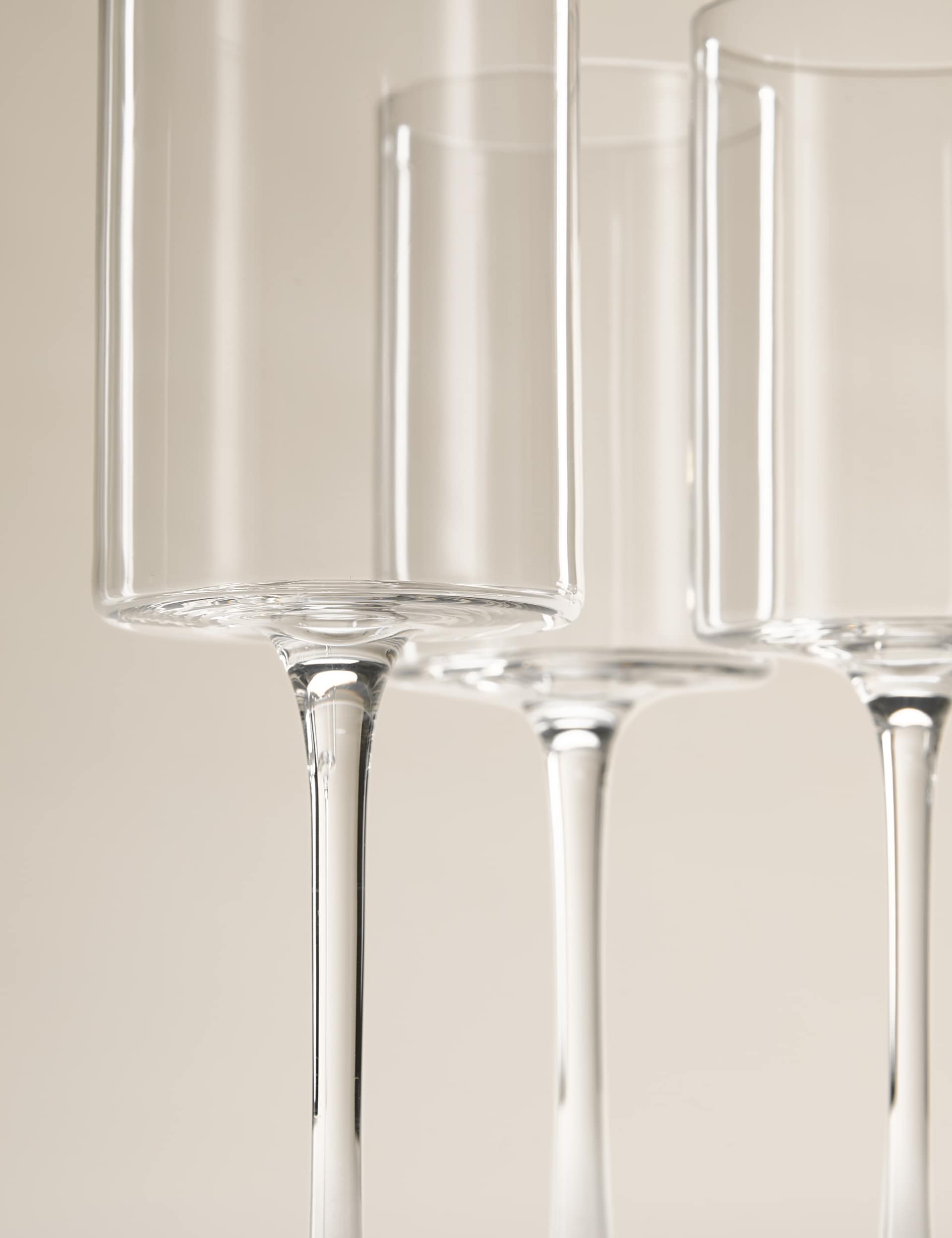 Set of 4 straight sided wine glasses, UK version