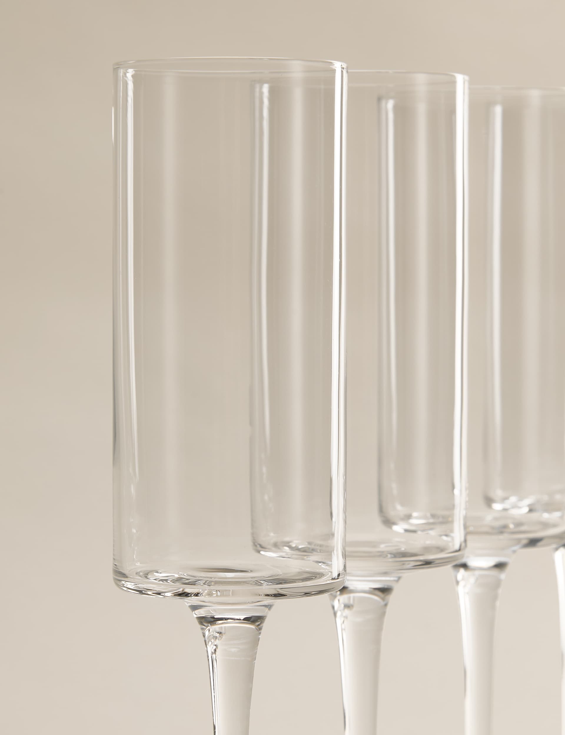Straight sided champagne flutes set of 4 - British product