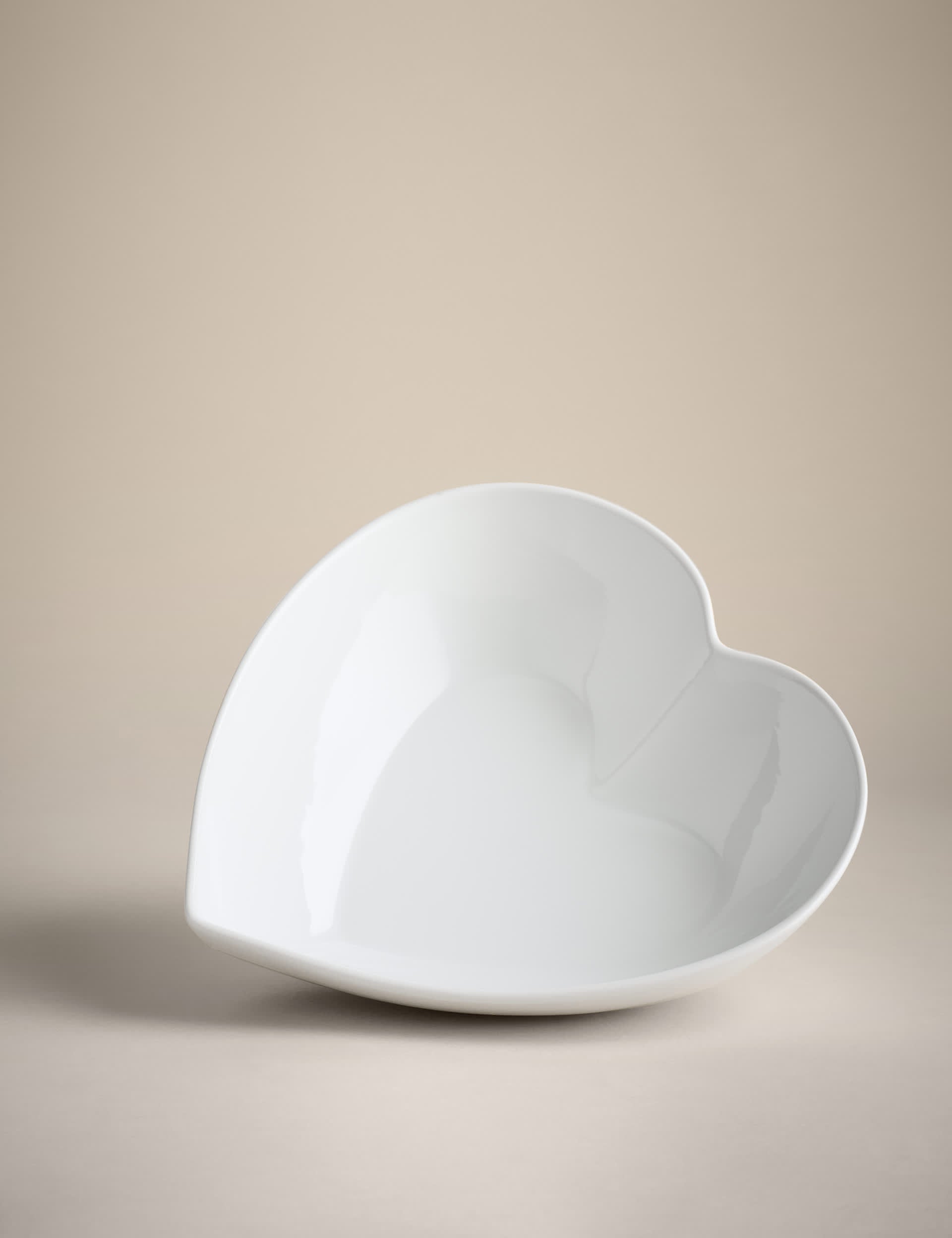 Maxim large heart serving bowl (British brand)