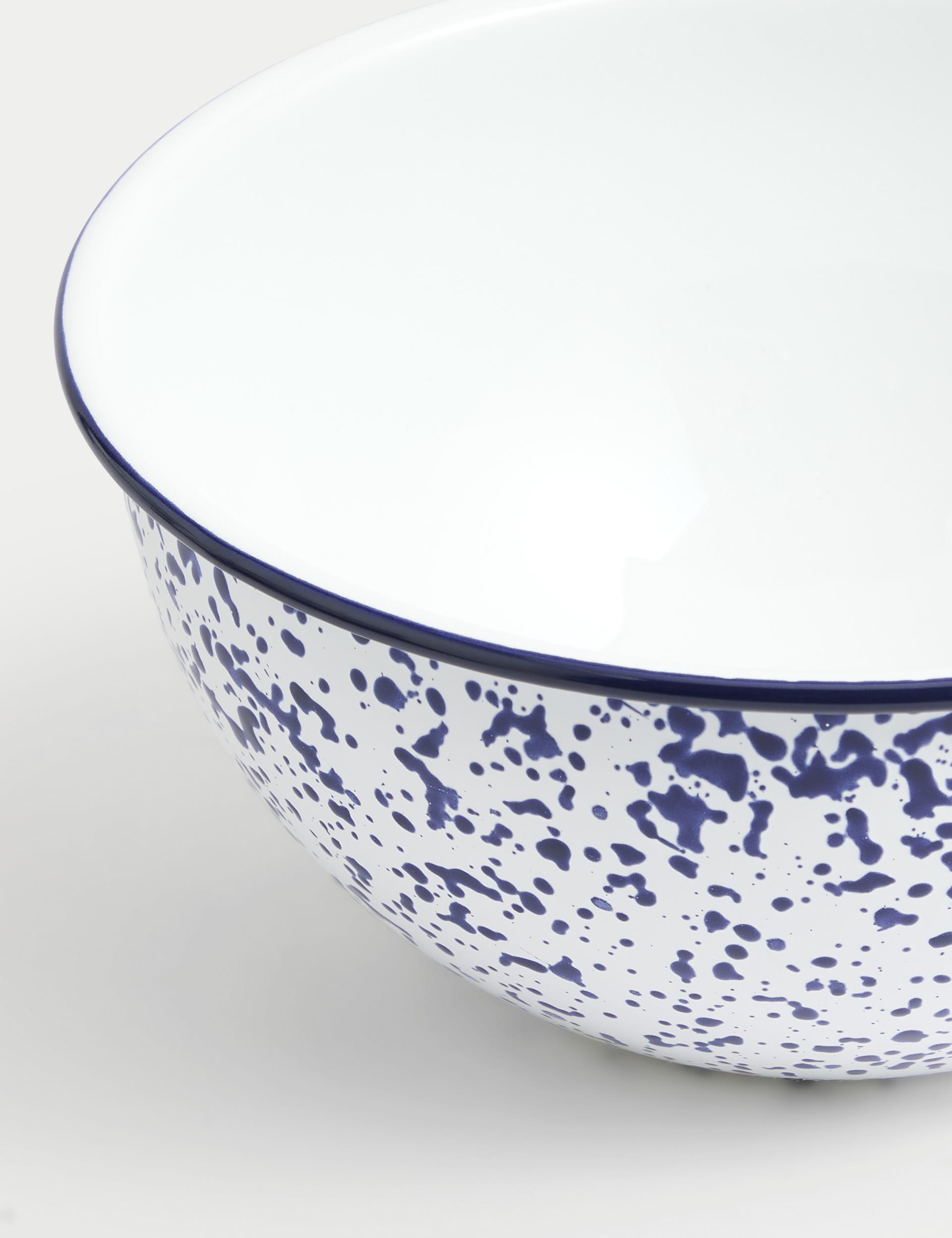 Enamel 24cm mixing bowl - British product