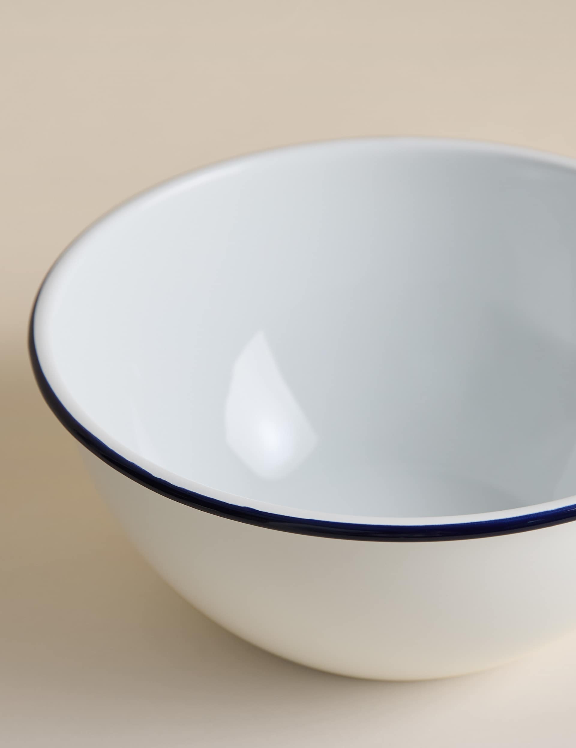 Enamel 24cm mixing bowl - British product