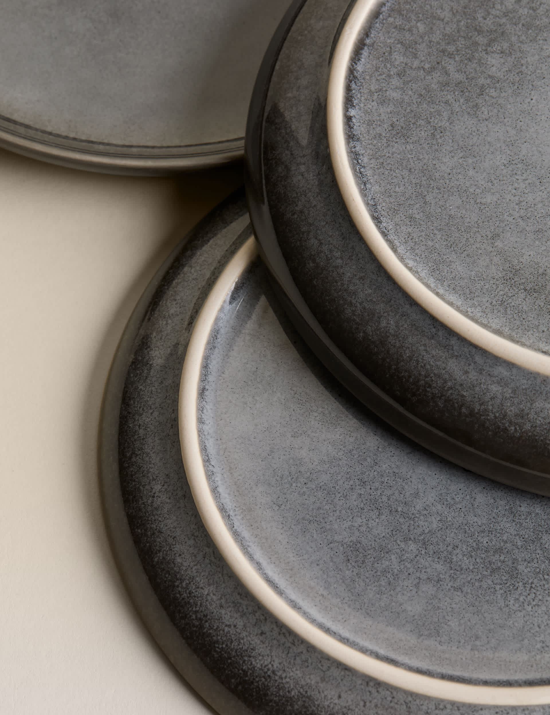 Amberley reactive side plates set of 4 (British brand)