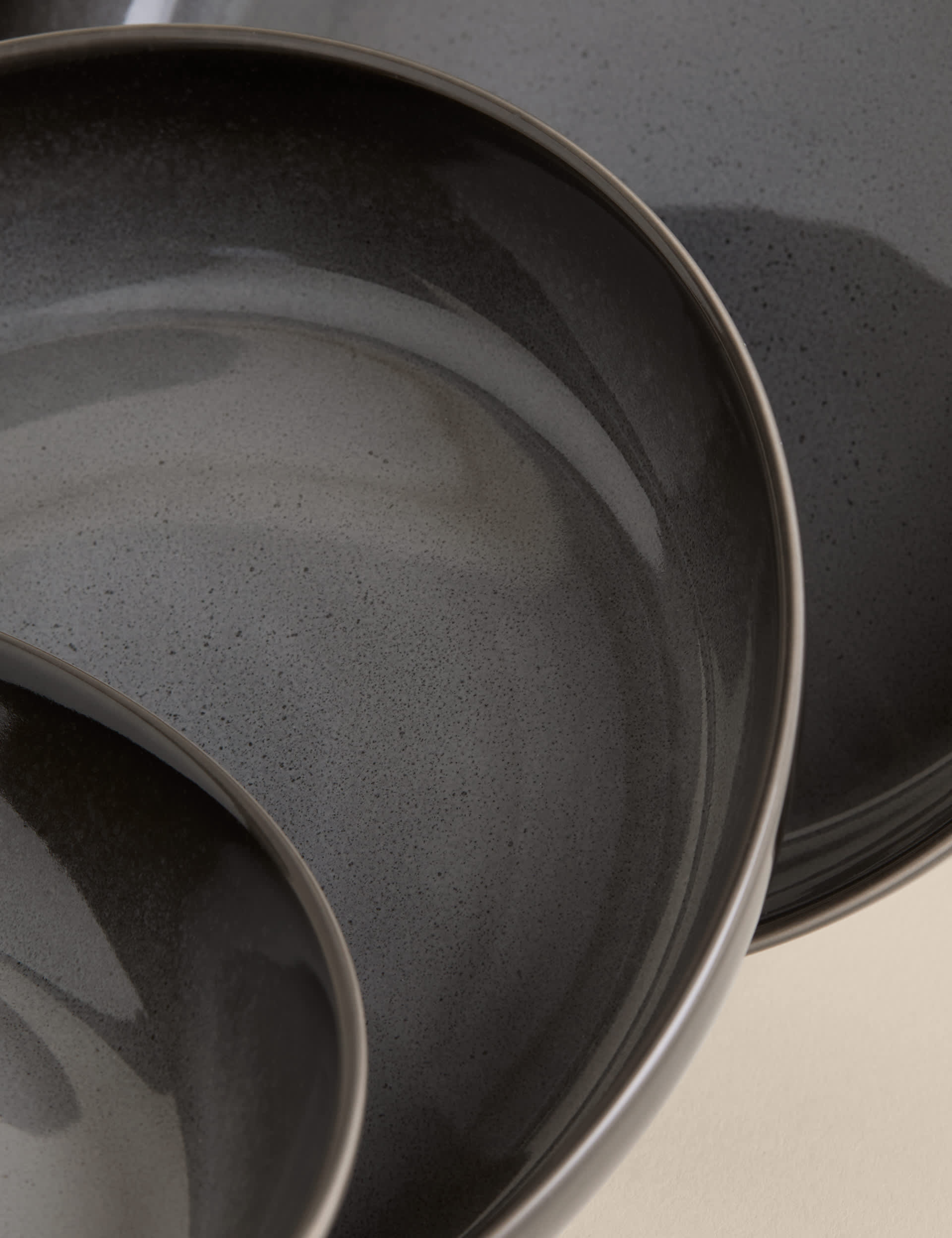 Reactive pasta bowls set of 4 (British brand)
