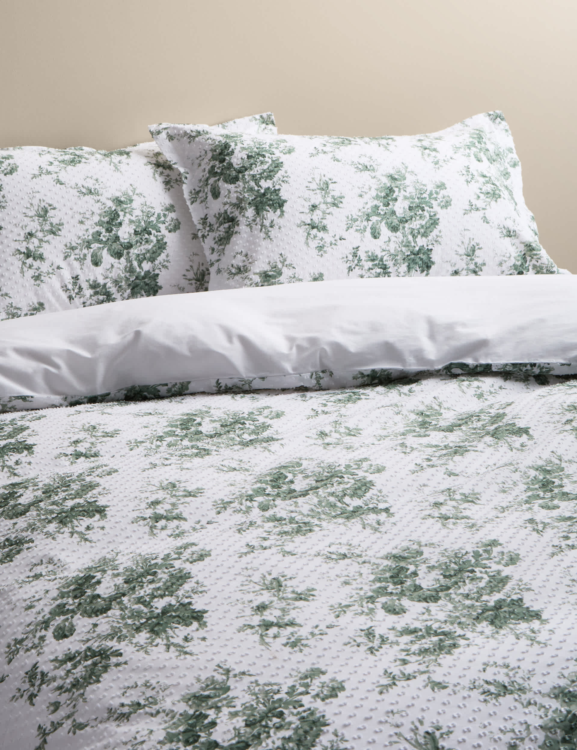 Bedding set Sabrine floral dobby (British brand)