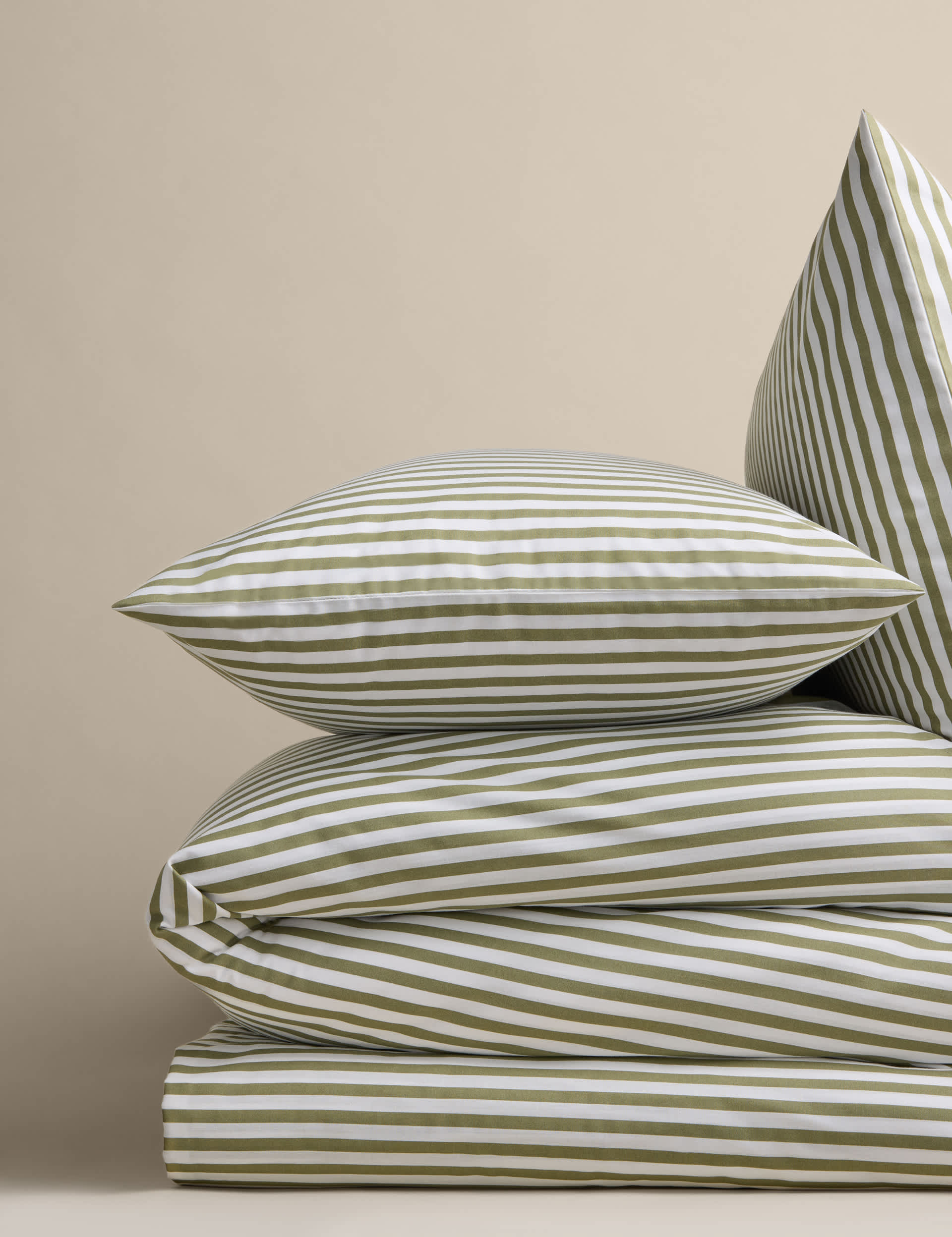 Cotton blend stripe bedding set, UK version