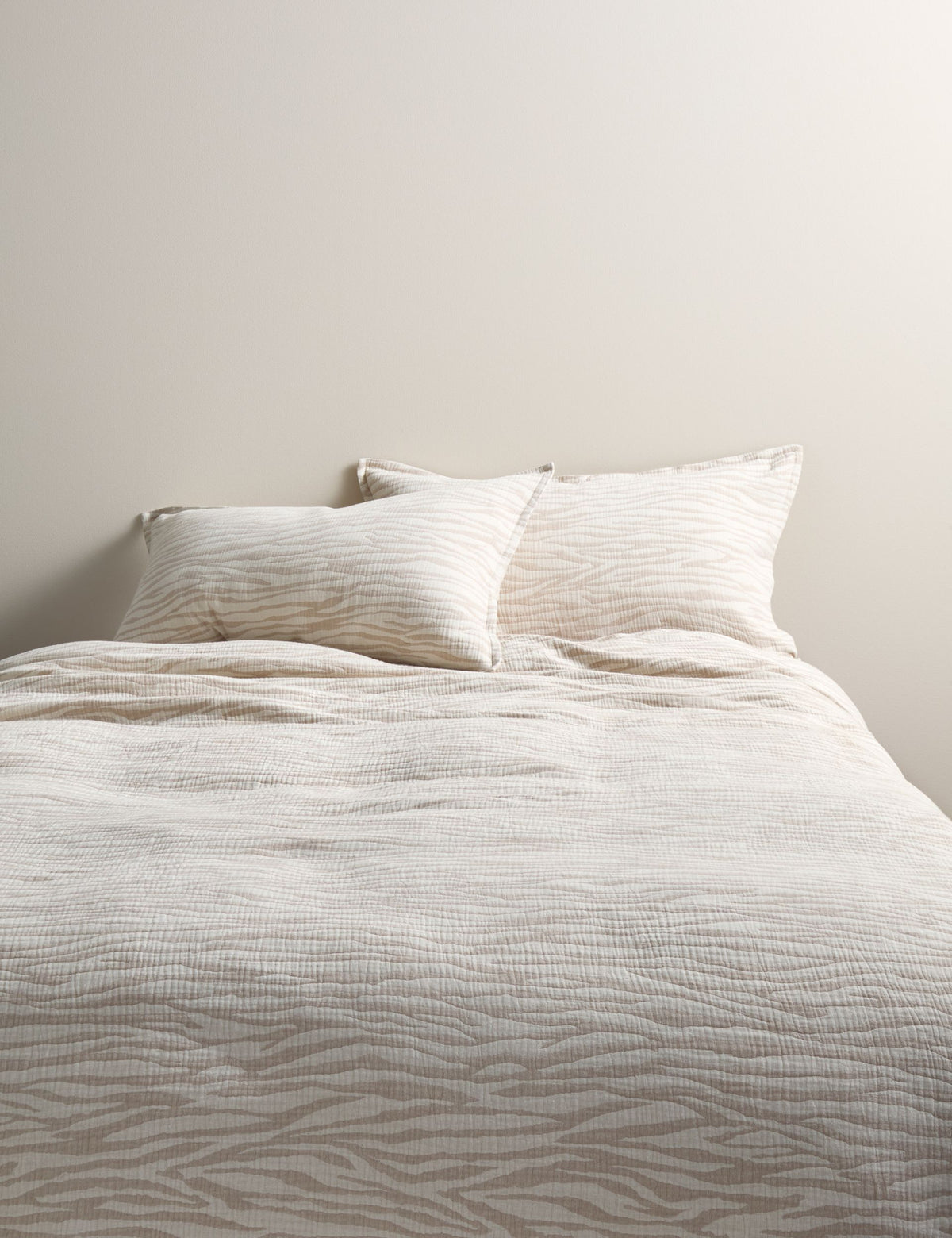 Zebra jacquard pure cotton bedding set with StayNew technology (British brand)