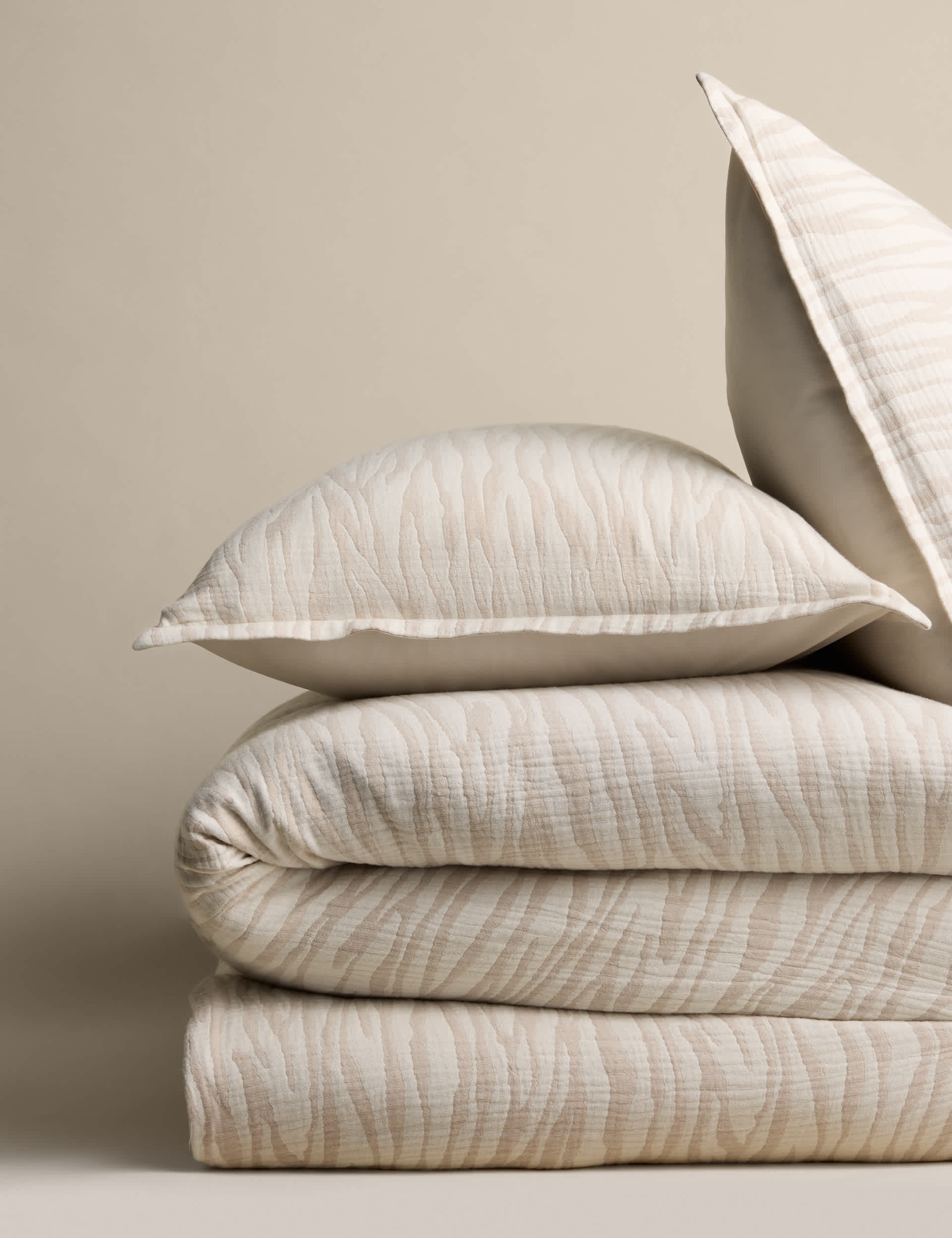 Zebra jacquard pure cotton bedding set with StayNew technology (British brand)