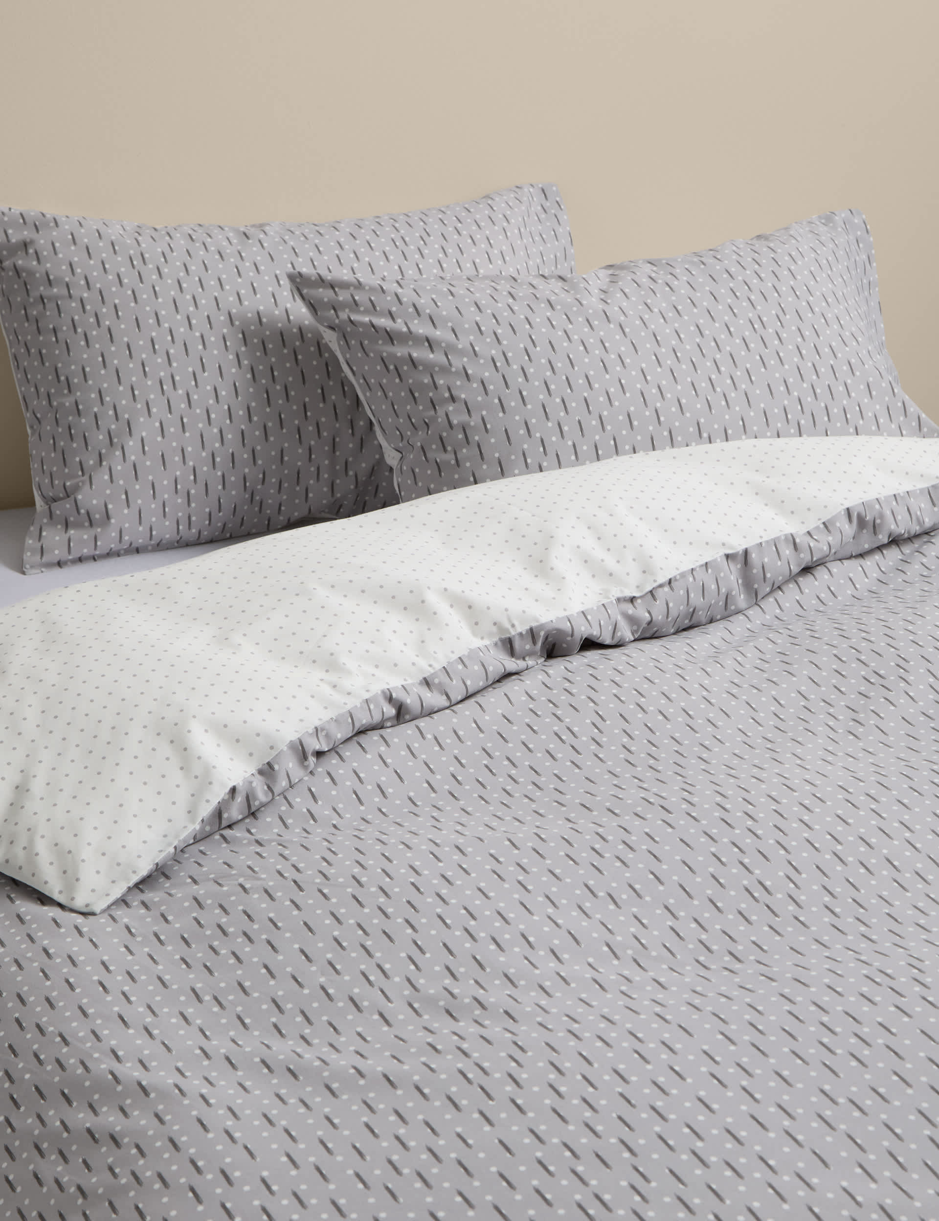 Cotton blend geometric bedding set, UK version