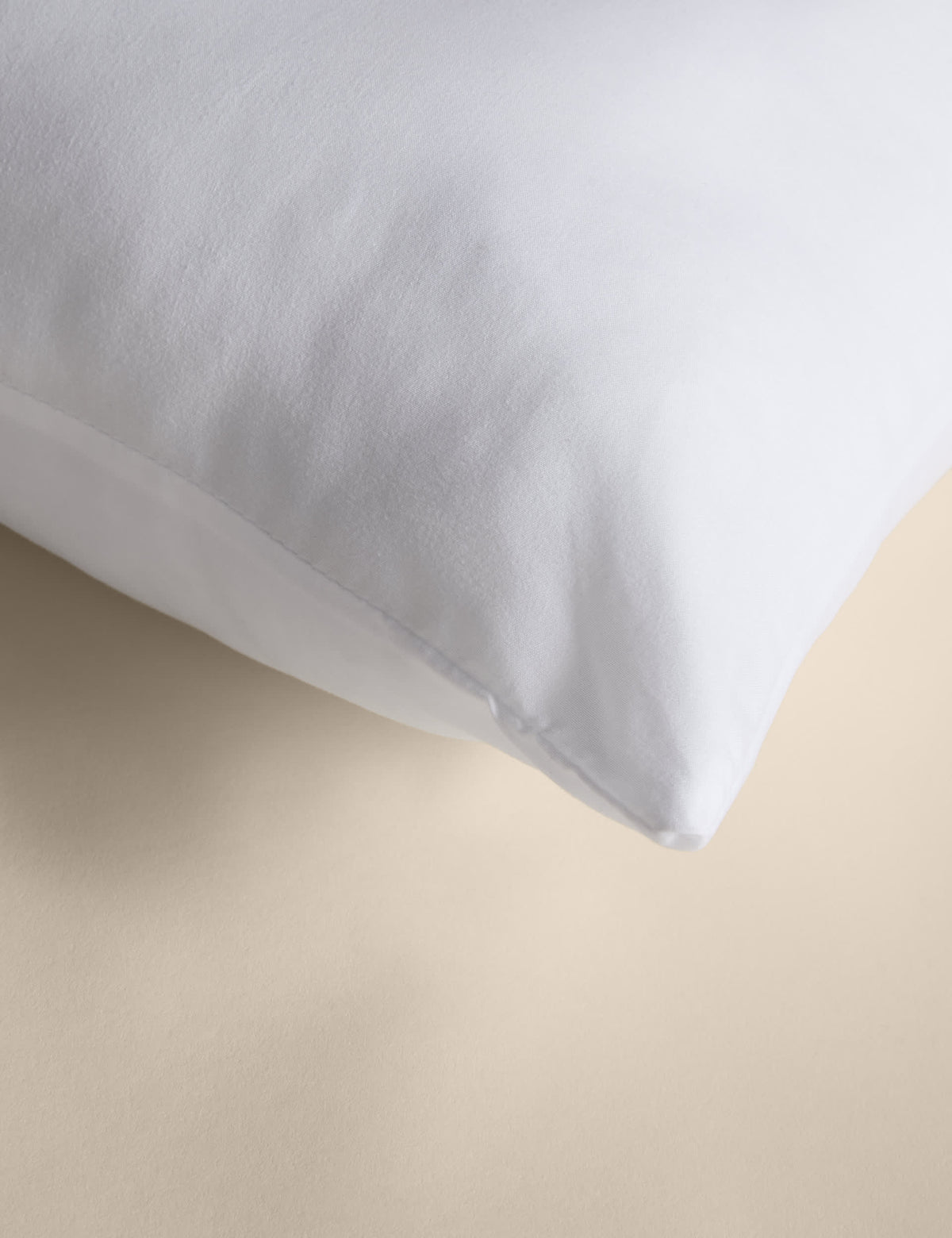 Firm allergy protection pillows 2 pack - British product