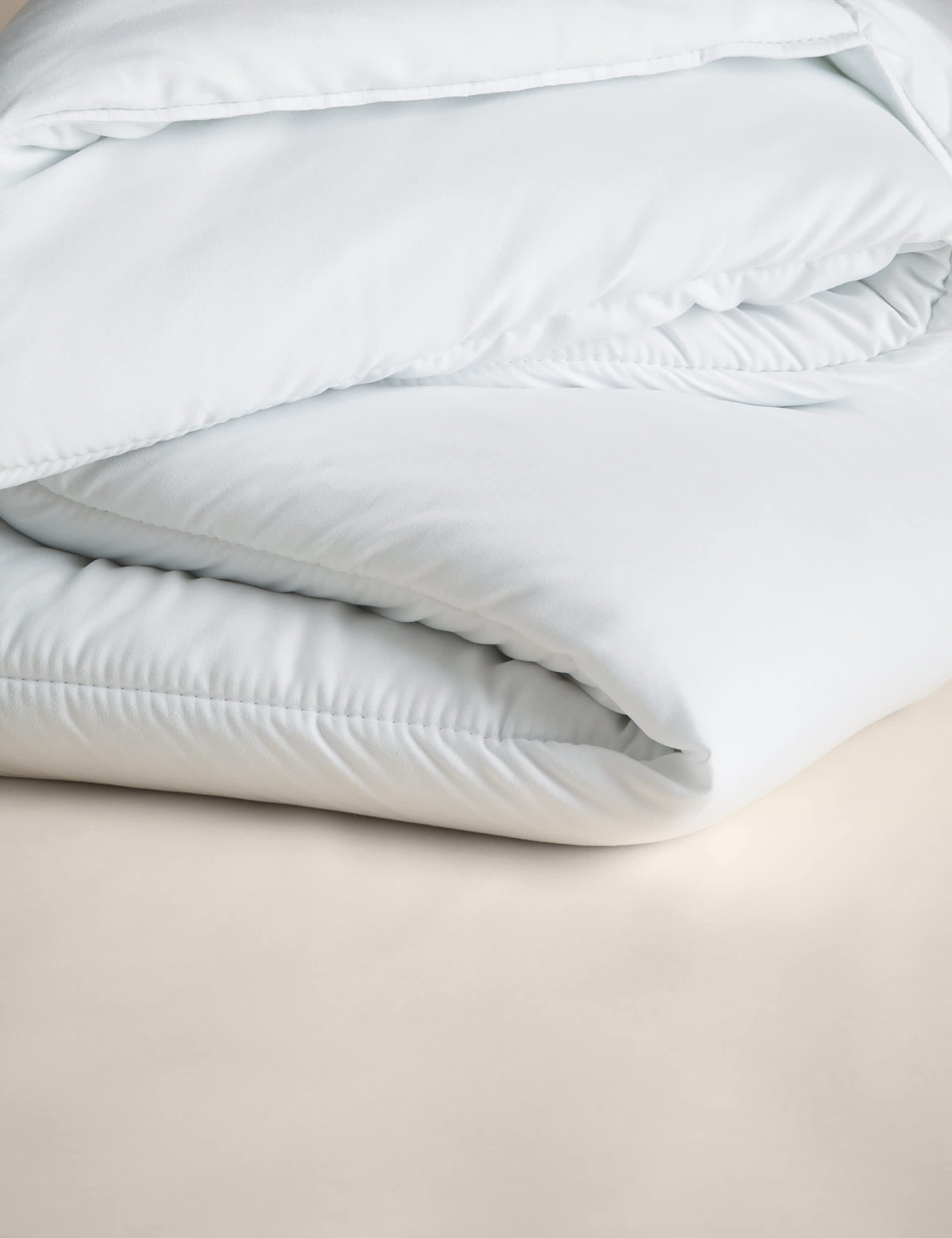 Microfibre 13.5 tog duvet, imported from the UK