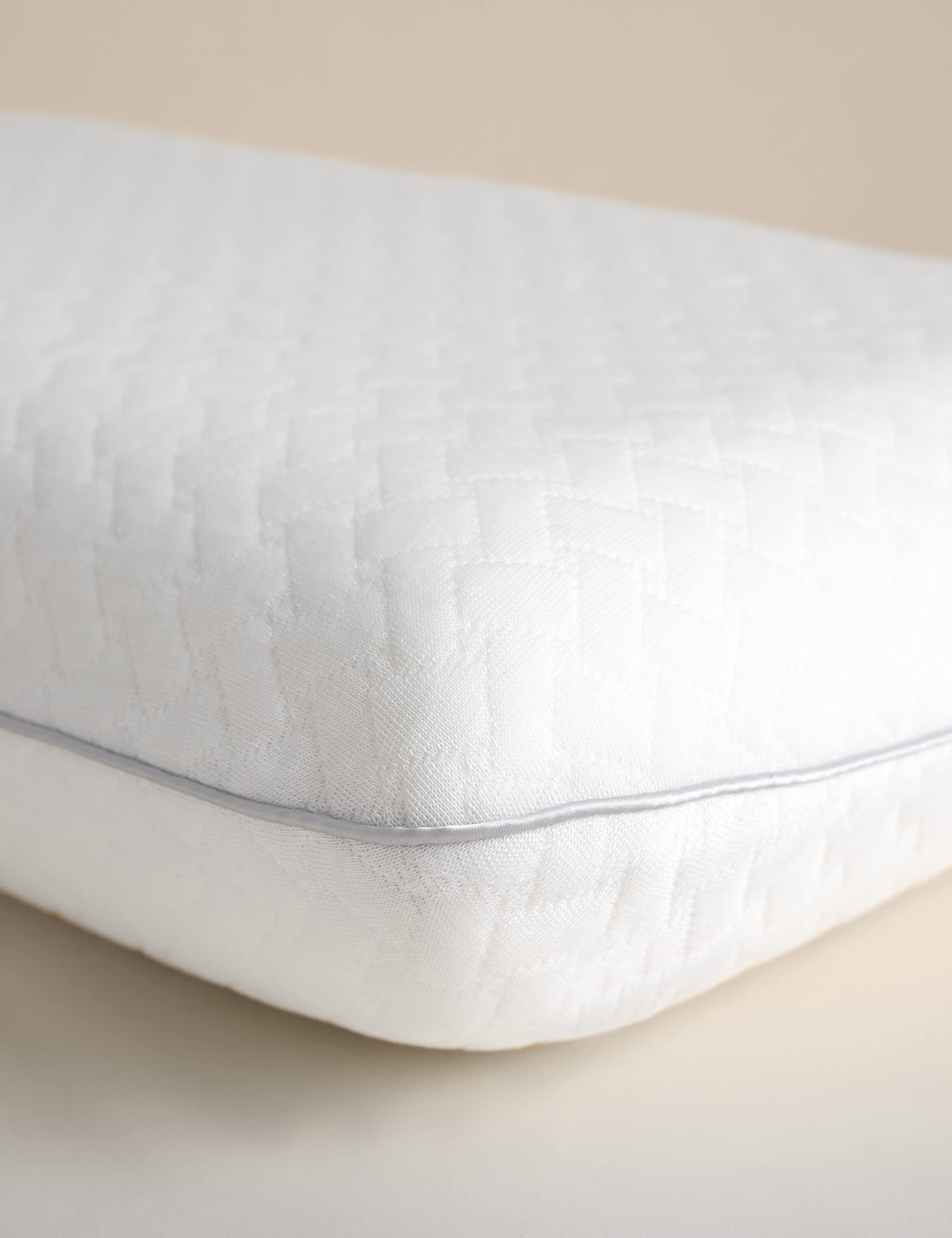 Memory foam side sleeper pillow, firm cooling (British brand)