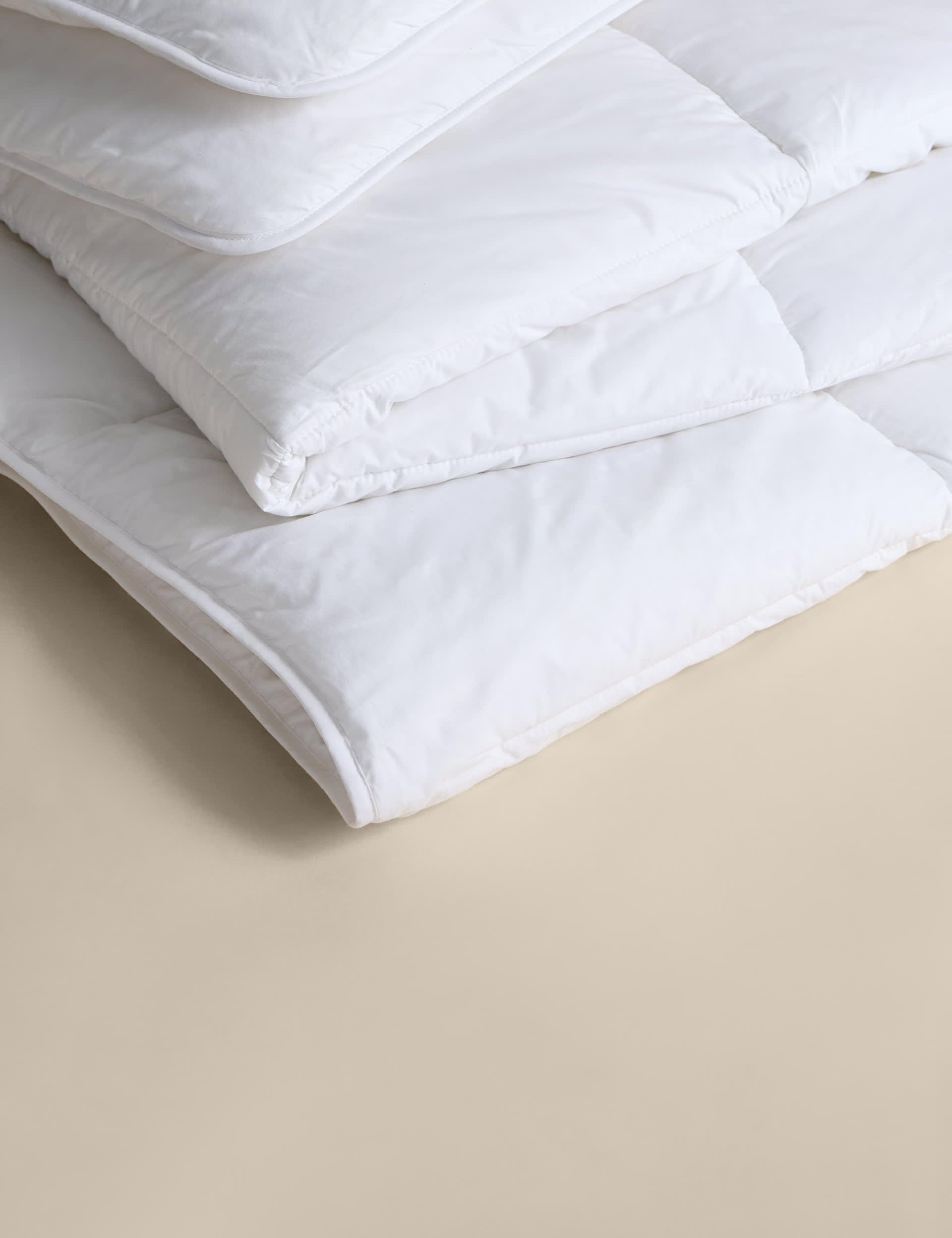 Luxury down alternative 10.5 tog duvet, British product