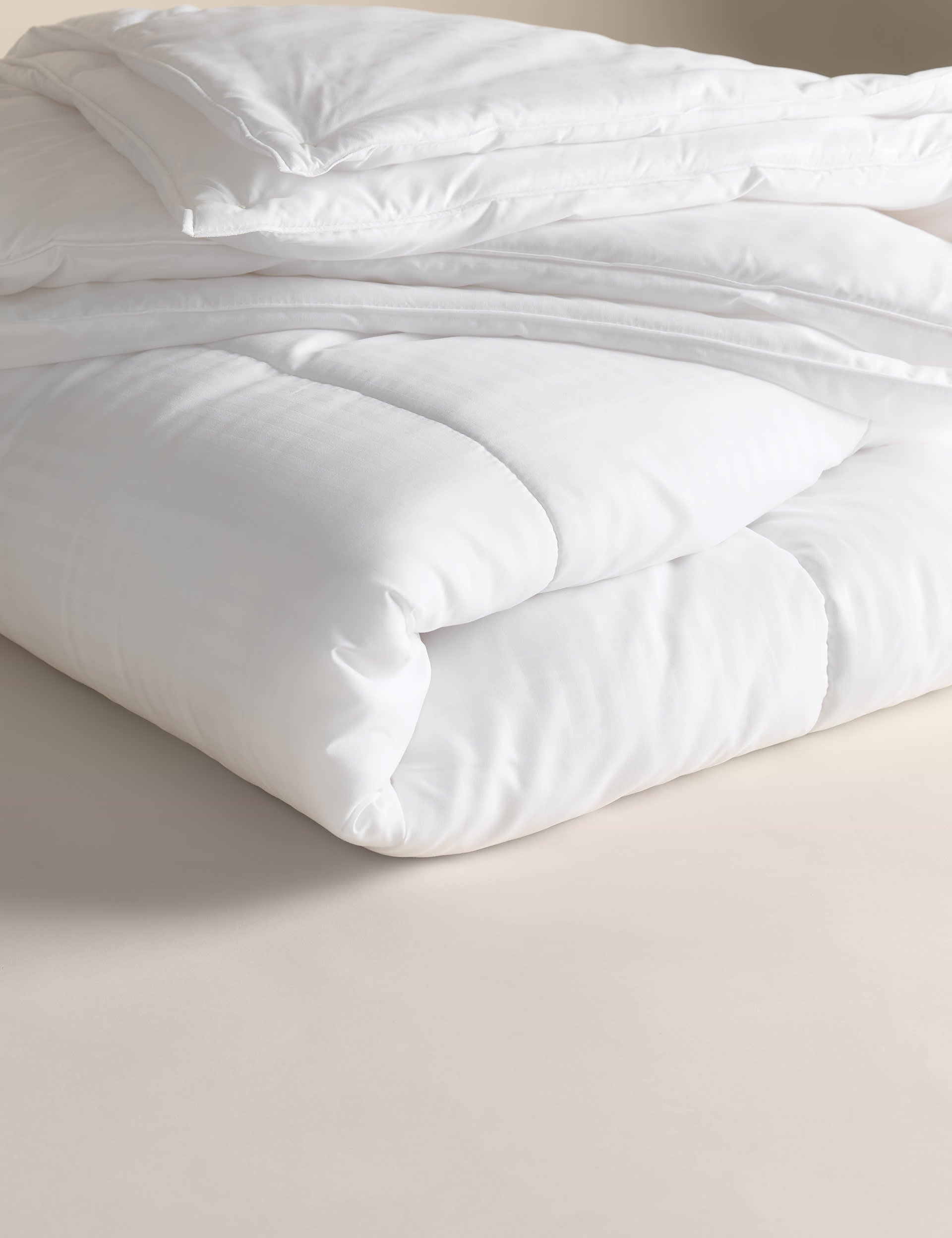 Smart Wash & Dry 13.5 Tog All Seasons duvet, UK version