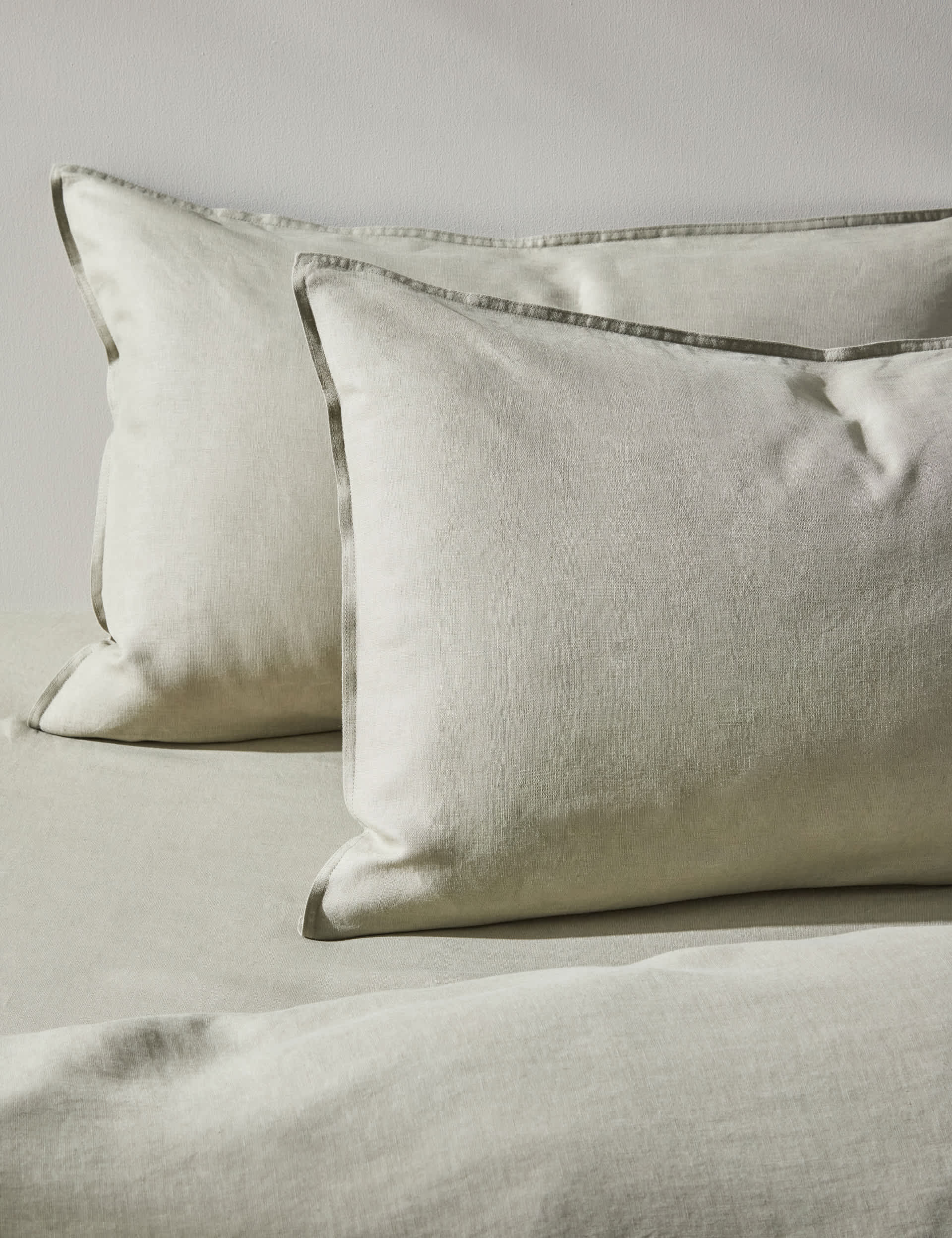 2pk Pure Linen Standard Pillowcases