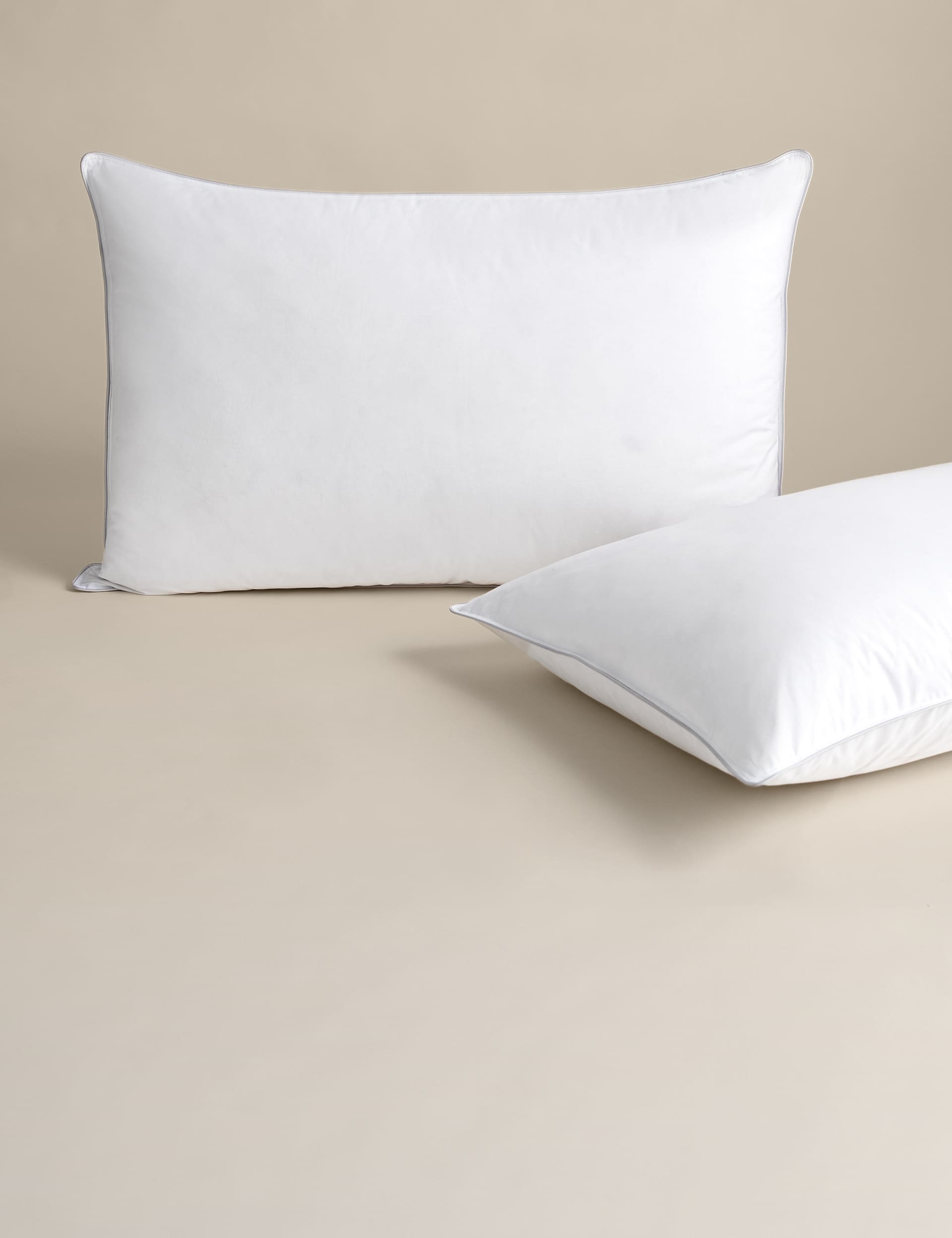 Down rich medium pillows two pack - British product