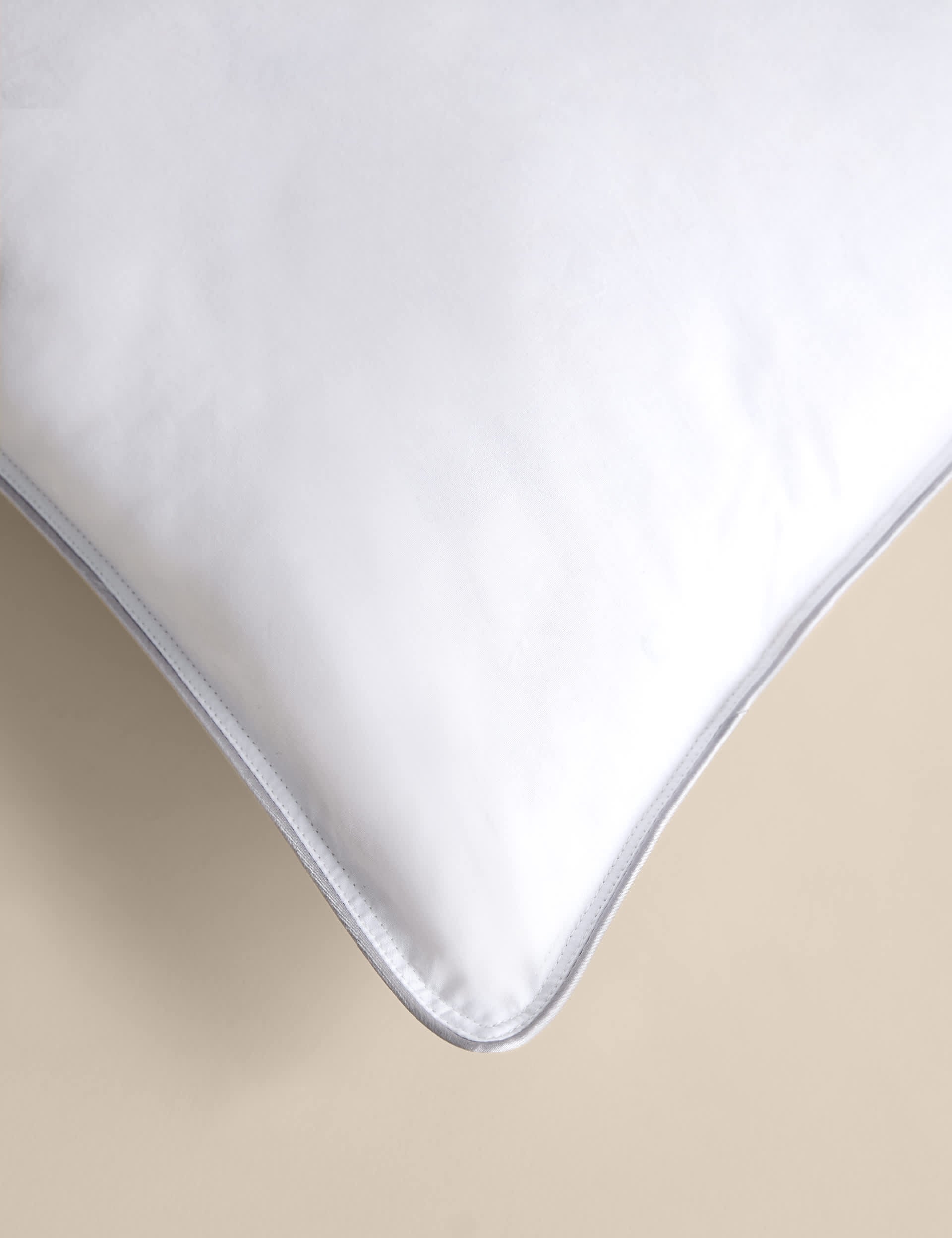 Down rich medium pillows two pack - British product
