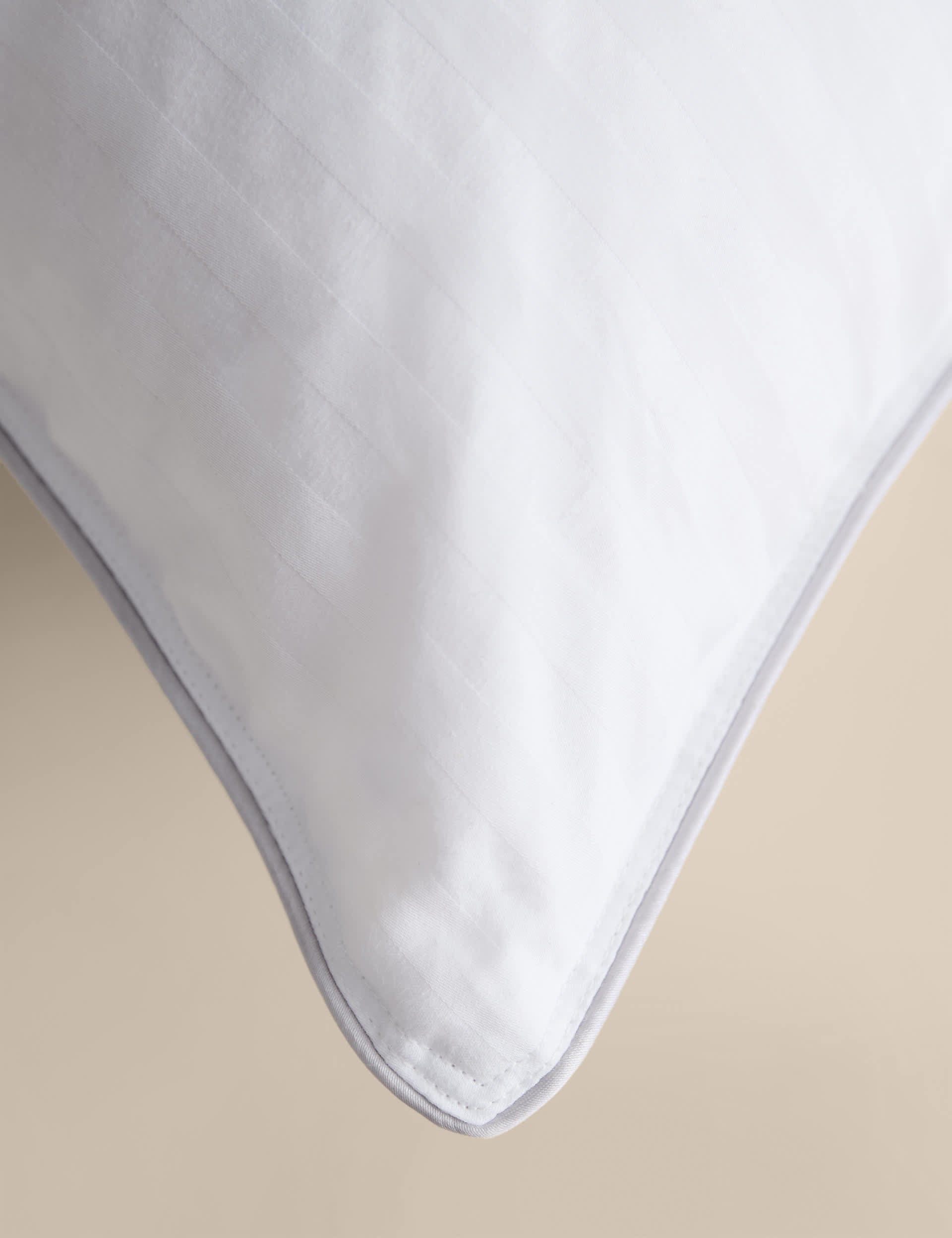 Hungarian goose down medium pillow, UK version