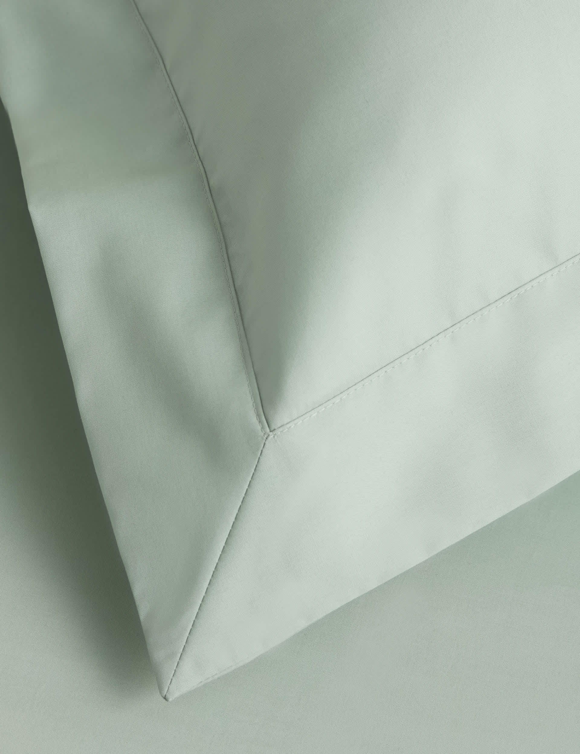 M&S Egyptian Cotton 400 Thread Count Crisp Oxford Pillowcase
